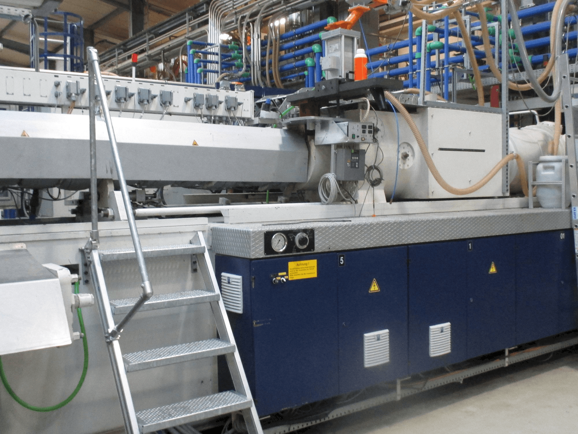 Masina Krauss Maffei 1300/14700 MC eestvaade