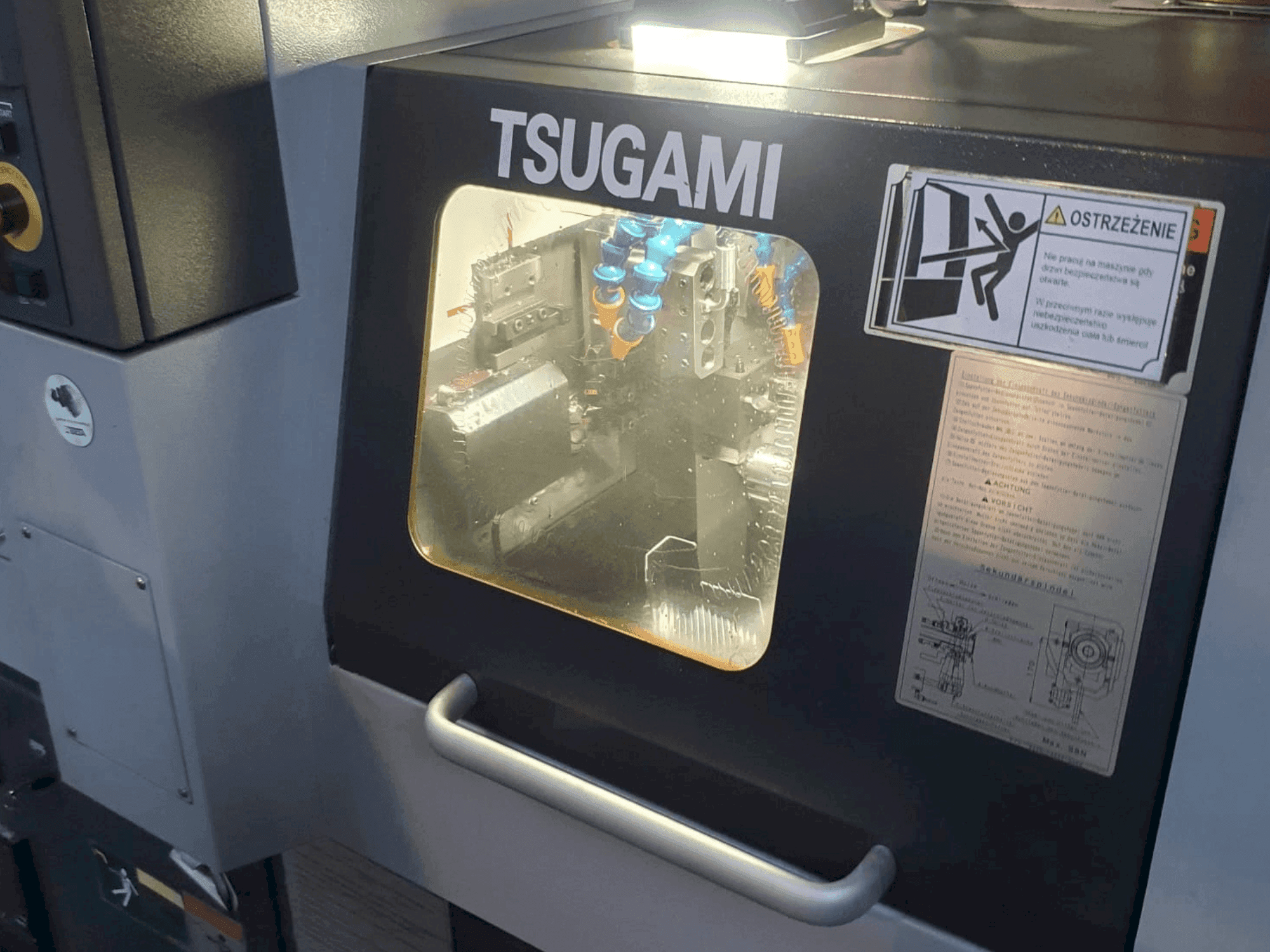 Masina TSUGAMI BO-205E eestvaade