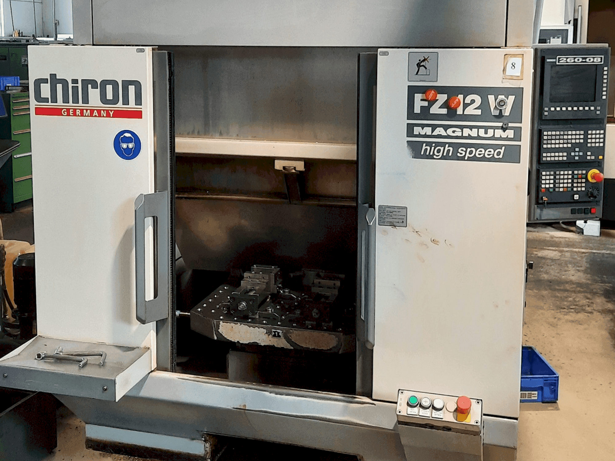 Masina CHIRON FZ 12 W eestvaade