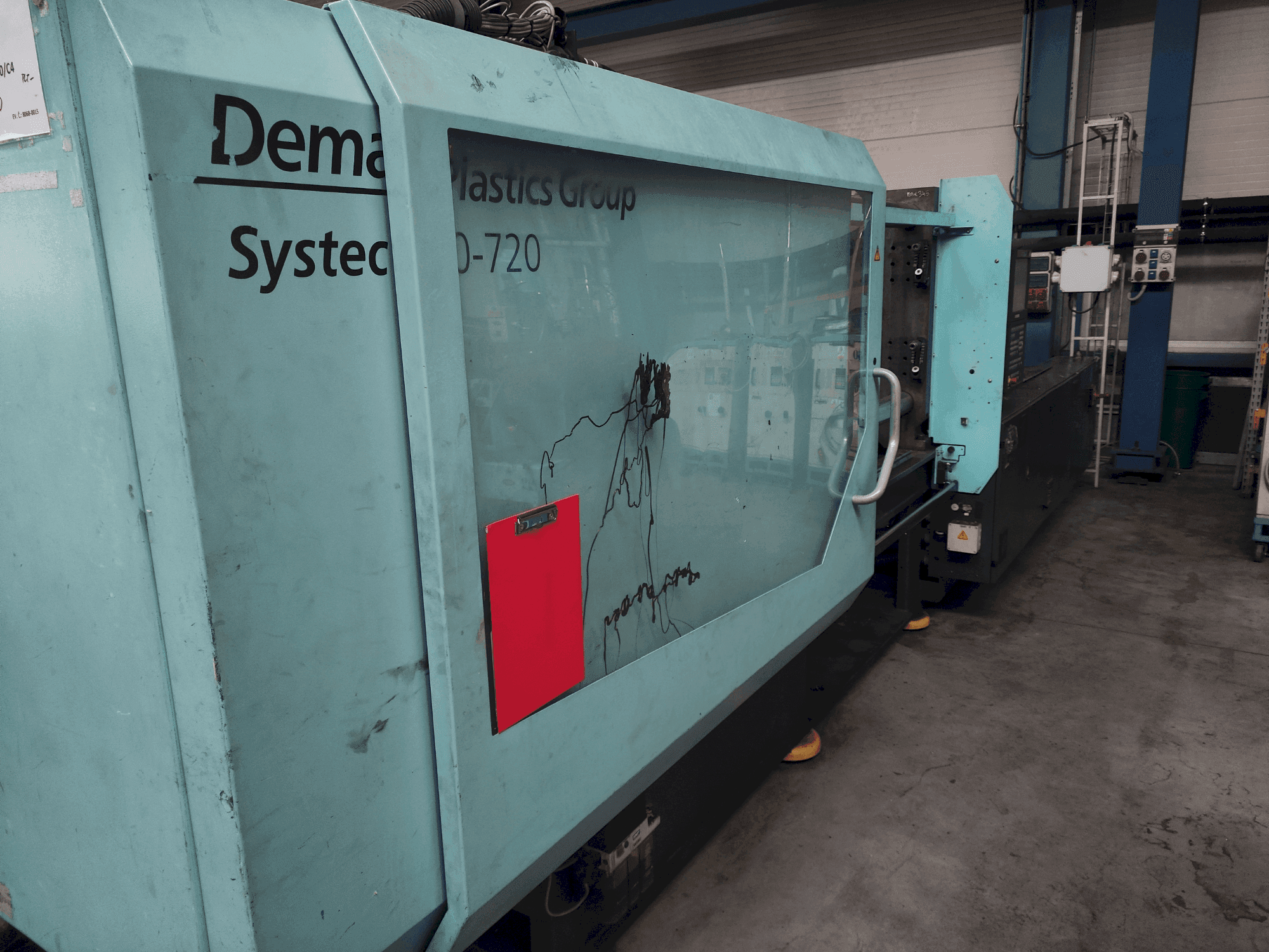 Masina DEMAG Systec 350/720-1450 eestvaade