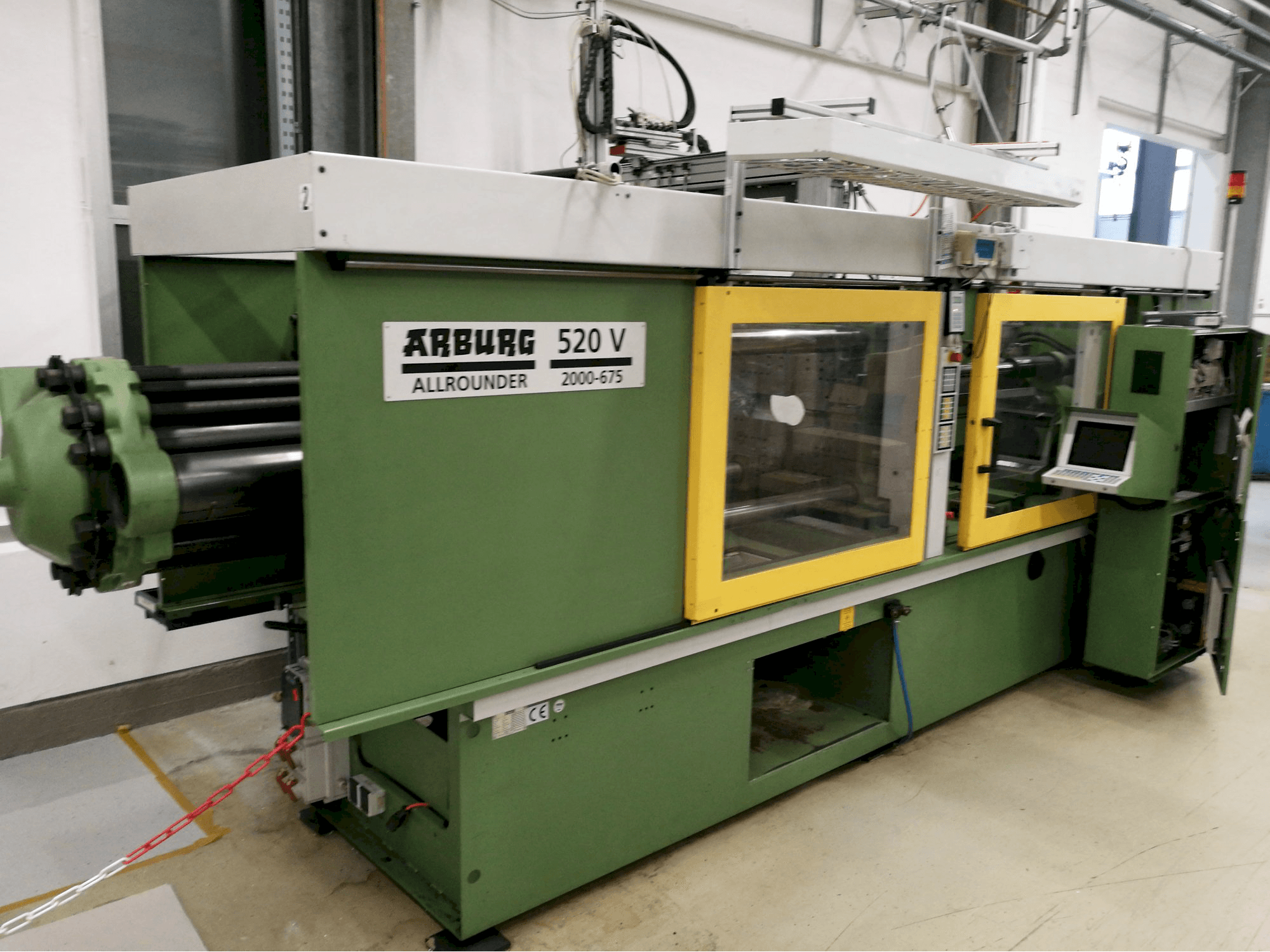 Masina Arburg 520 V 2000-675 eestvaade
