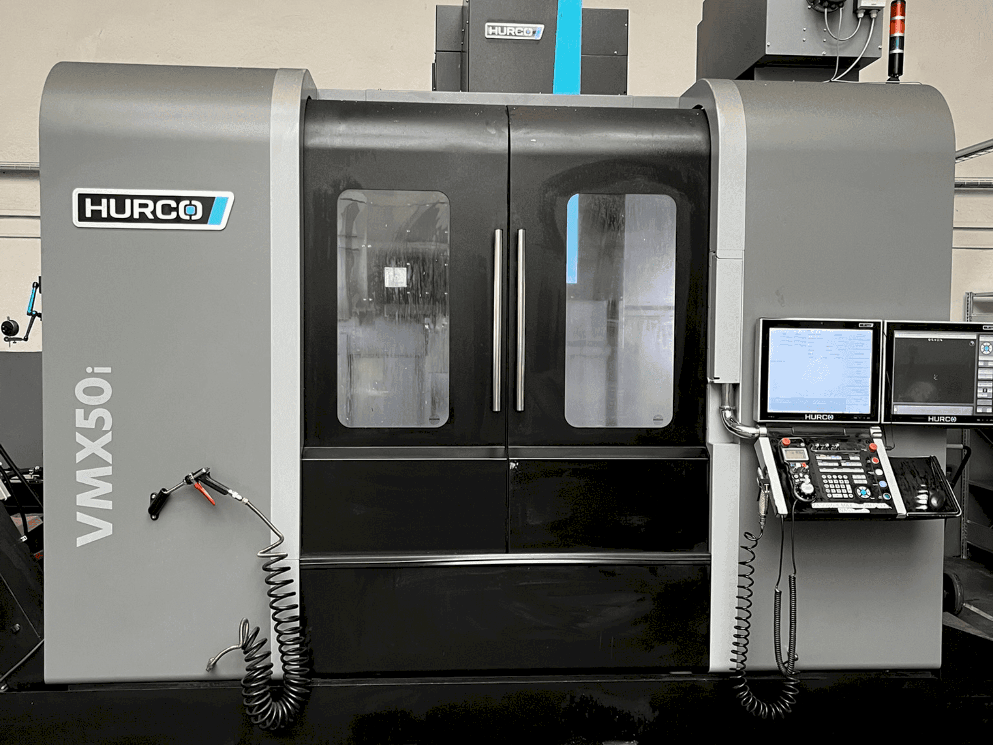 Masina Hurco VMX50i eestvaade