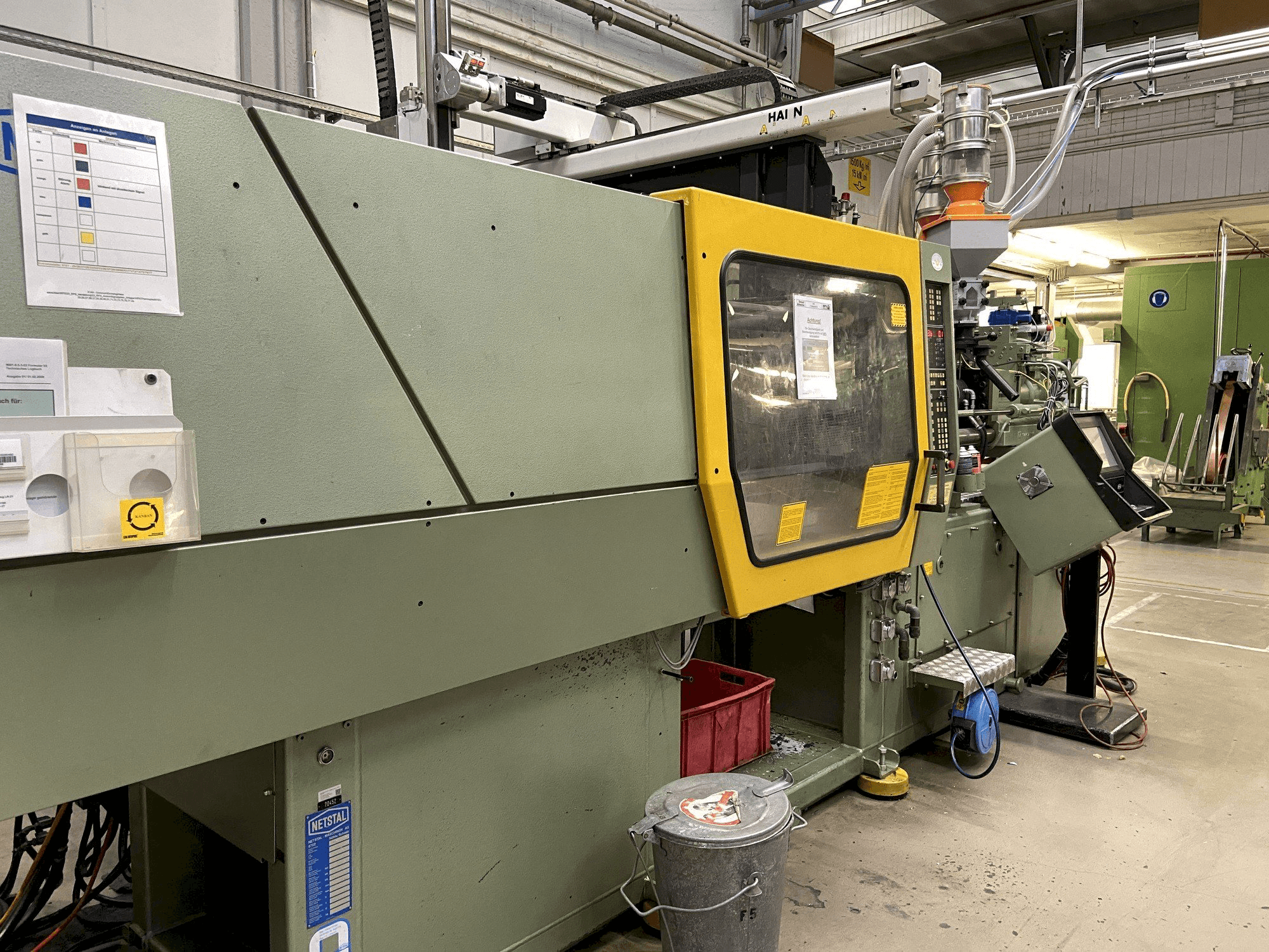 Masina Netstal Synergy 1500K/460 eestvaade