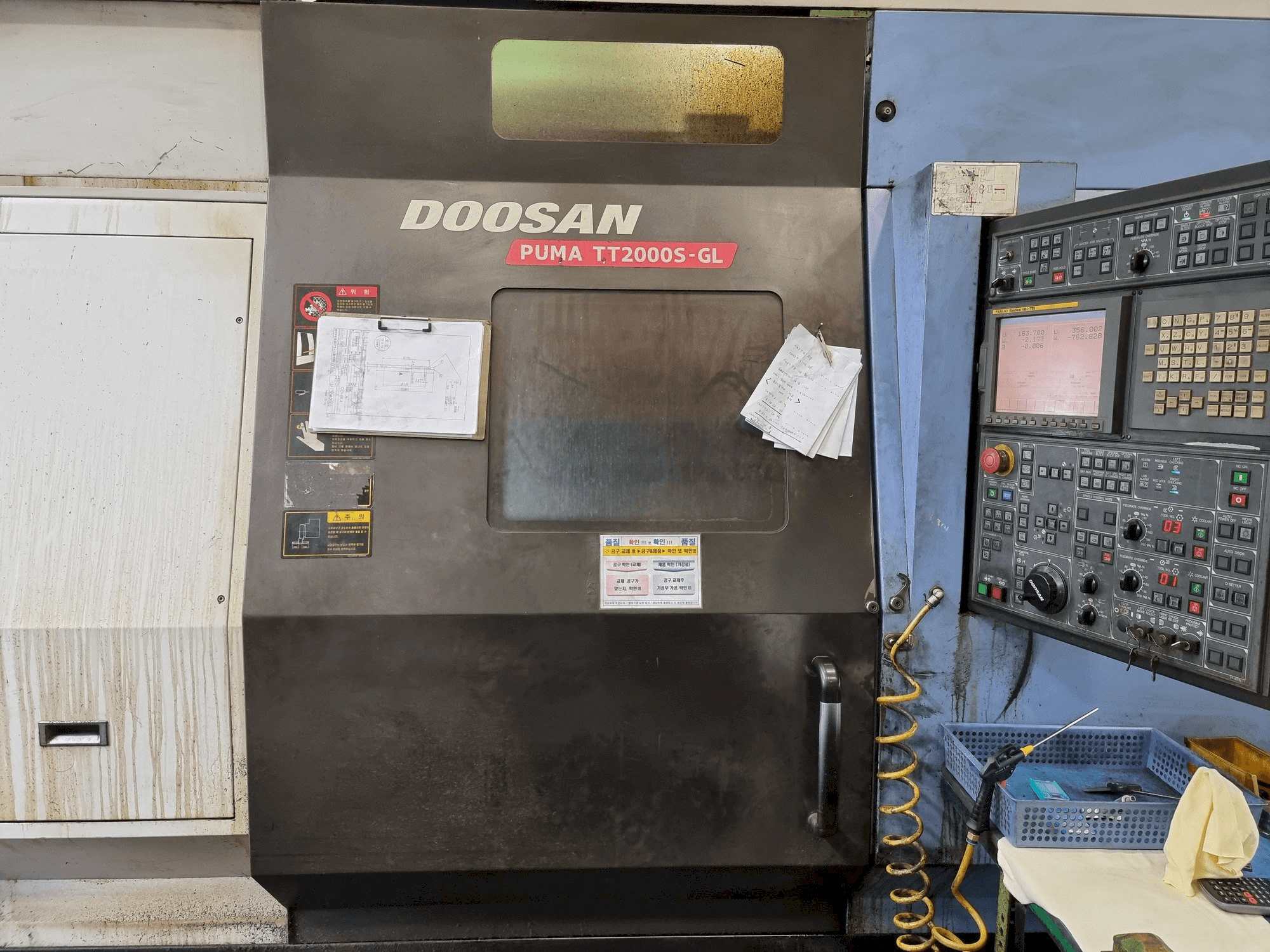 Masina Doosan PUMA TT2000S-GL eestvaade