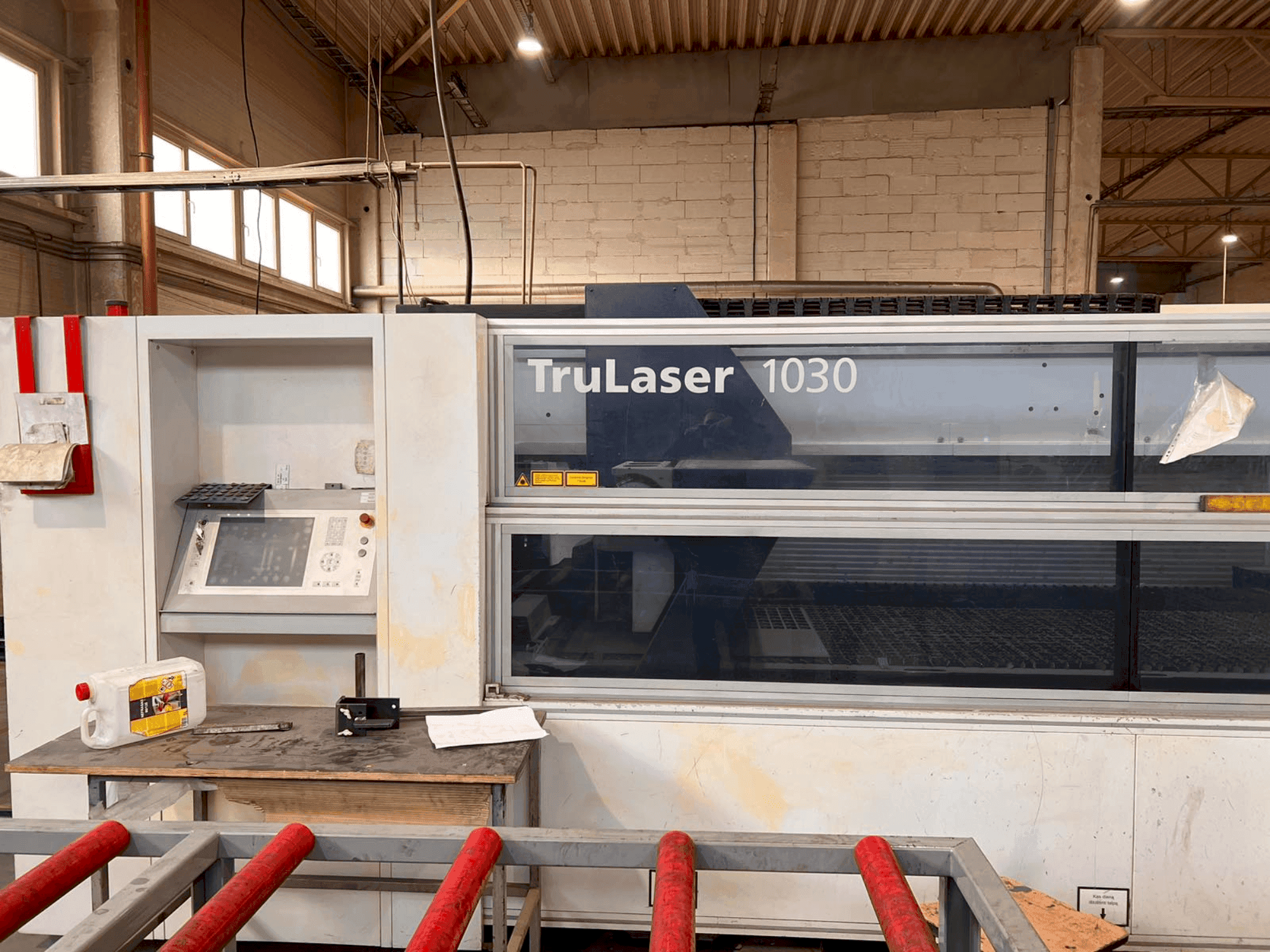 Masina TRUMPF TruLaser 1030 eestvaade