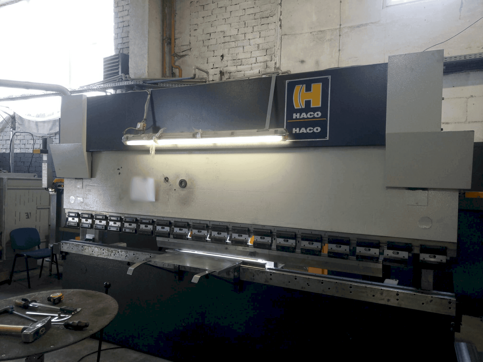Masina HACO ERM 36-150 eestvaade