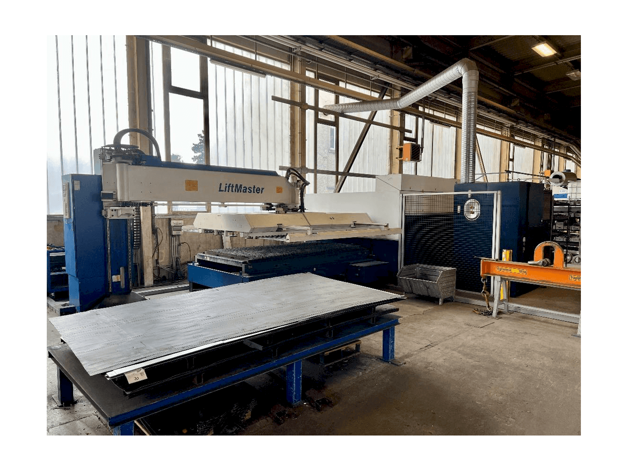 Masina TRUMPF TruLaser 3030 Fiber eestvaade