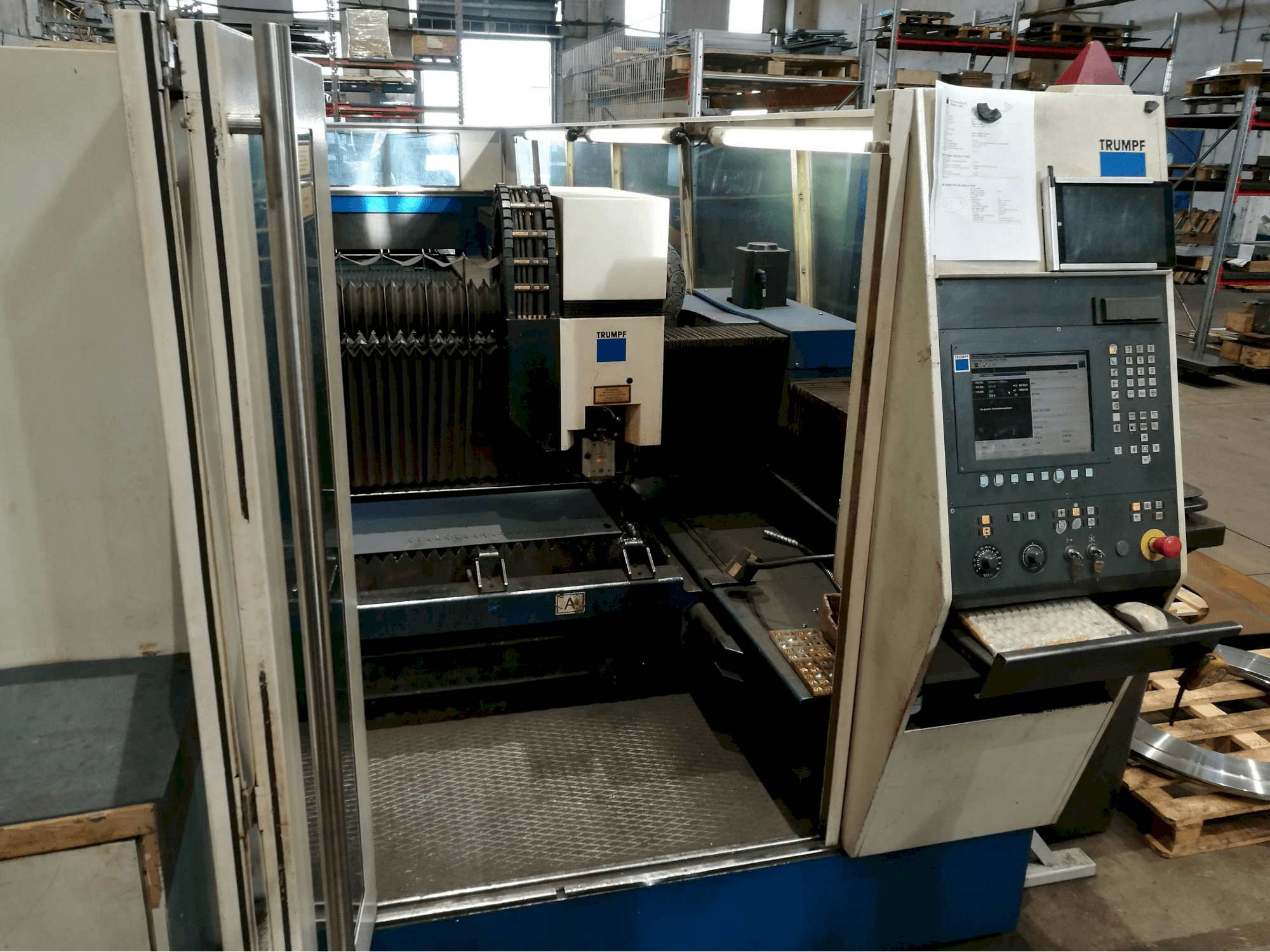 Masina Trumpf TruLaser 5060 eestvaade
