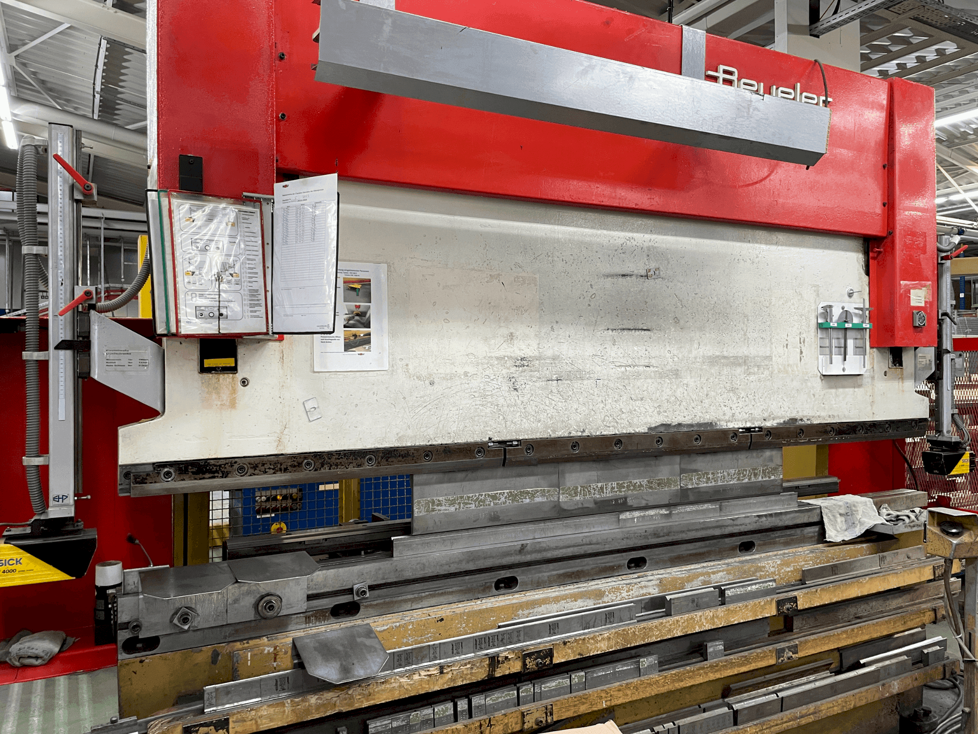 Masina BEYELER RT 125 x 3100 eestvaade