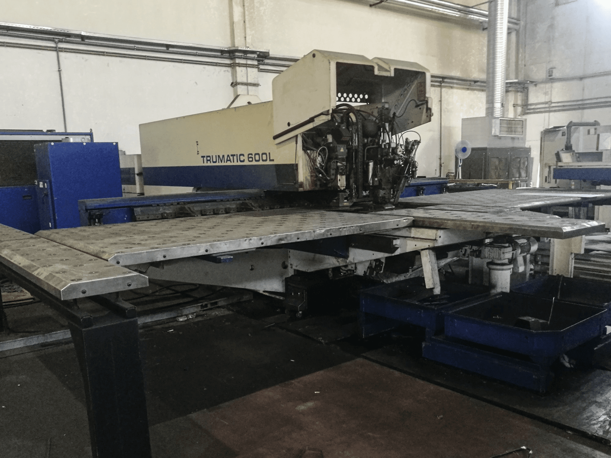 Masinavaade Trumpf Trumatic 600L vasakult