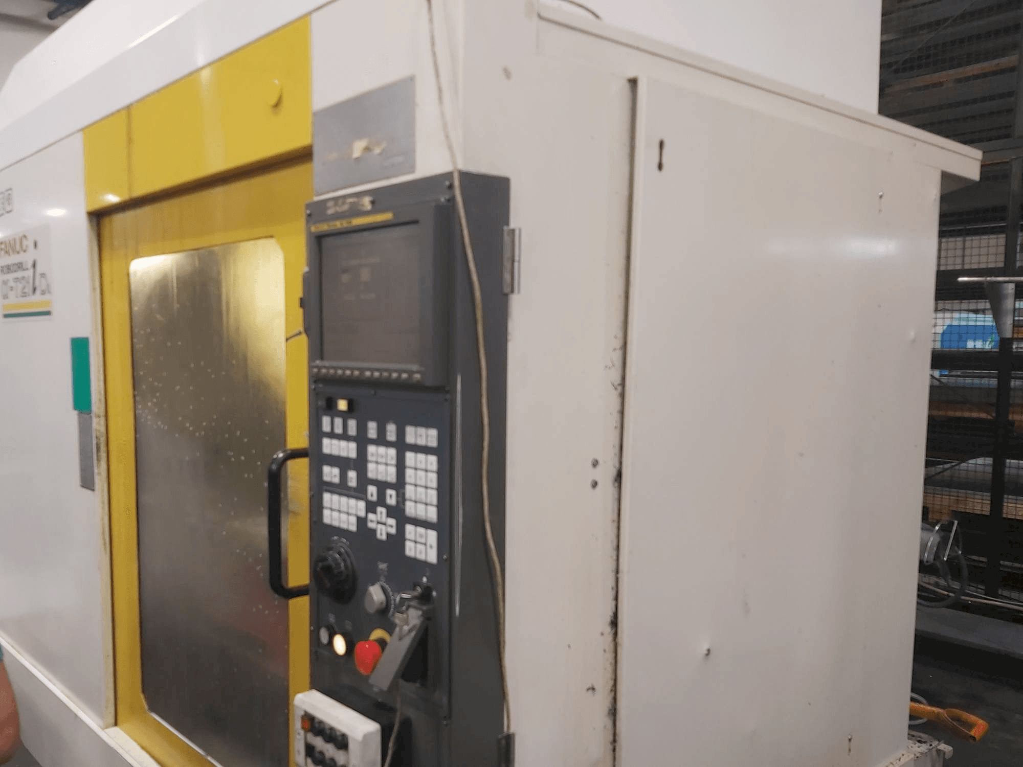 Masina FANUC Robodrill Alpha T21D eestvaade