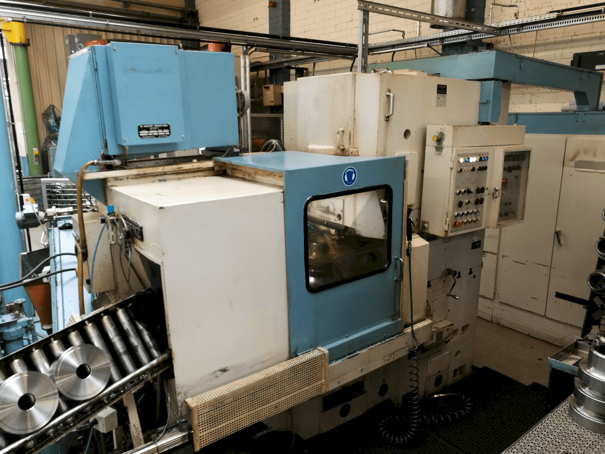 Masina LORENZ LS 302 eestvaade