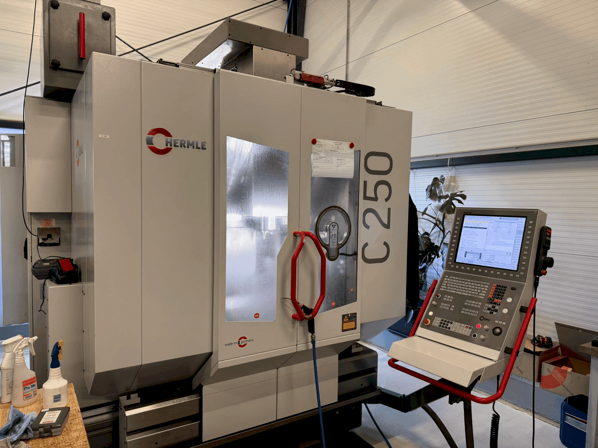 Masina HERMLE C 250 eestvaade