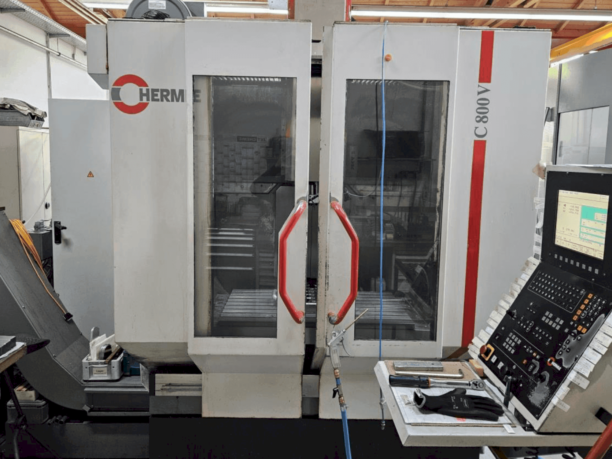 Masina HERMLE C 800 V eestvaade