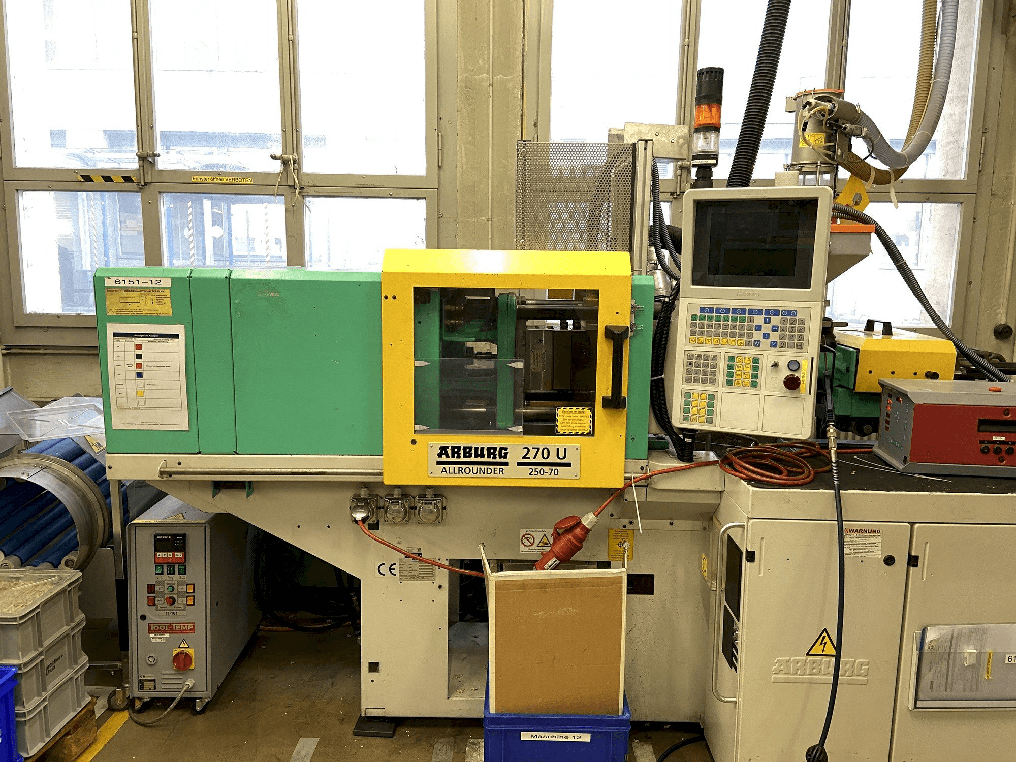 Masina Arburg 270 U 250-70 eestvaade