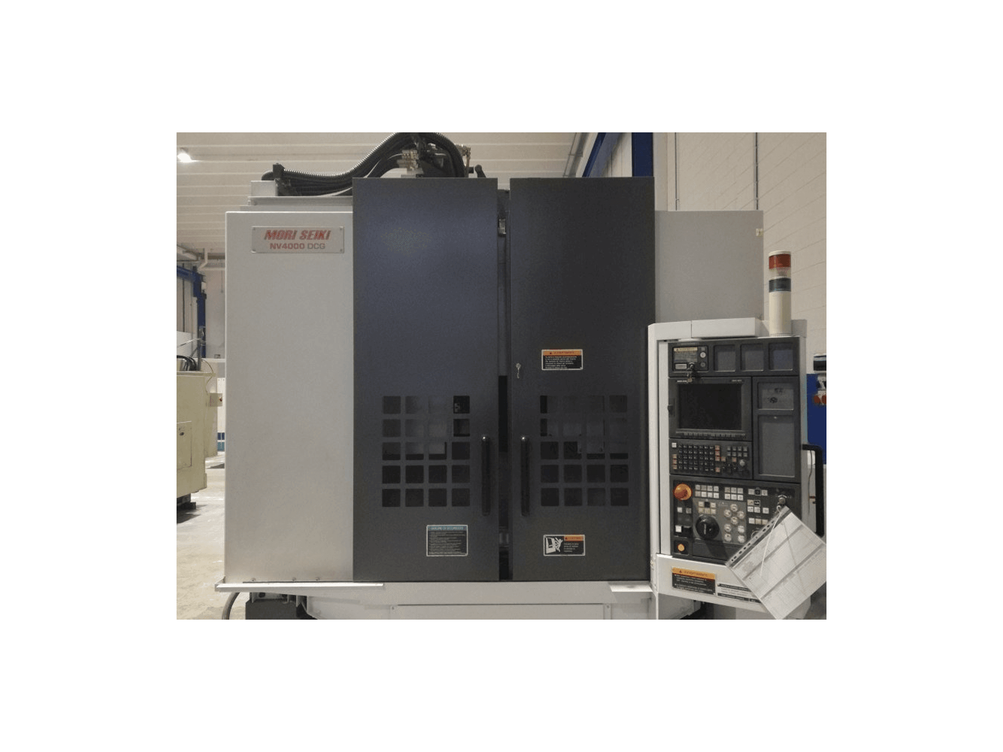 Masina MORI SEIKI NV 4000 DCG eestvaade