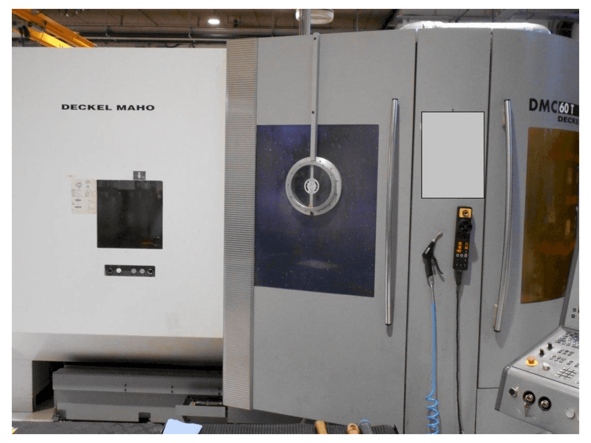 Masina DECKEL MAHO DMC 60T eestvaade