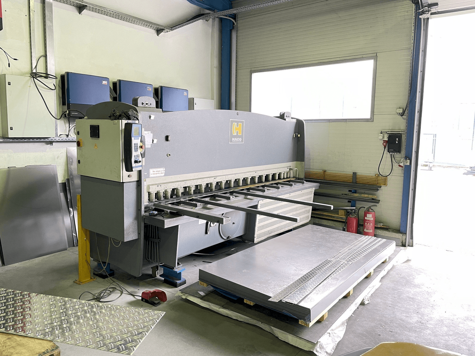 Masina HACO HSLX 3006 eestvaade