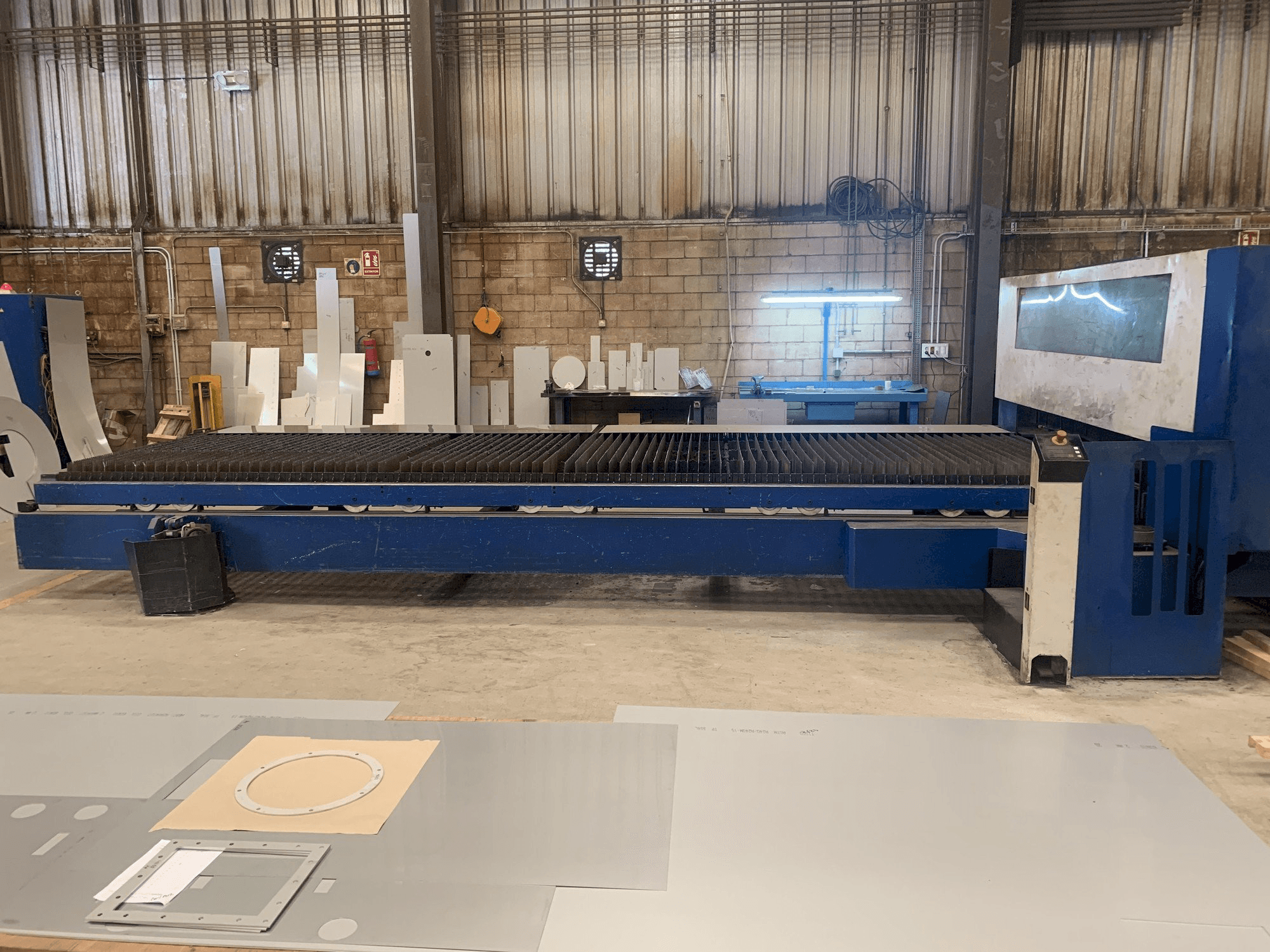 Masina Trumpf Trumatic L 6050 eestvaade