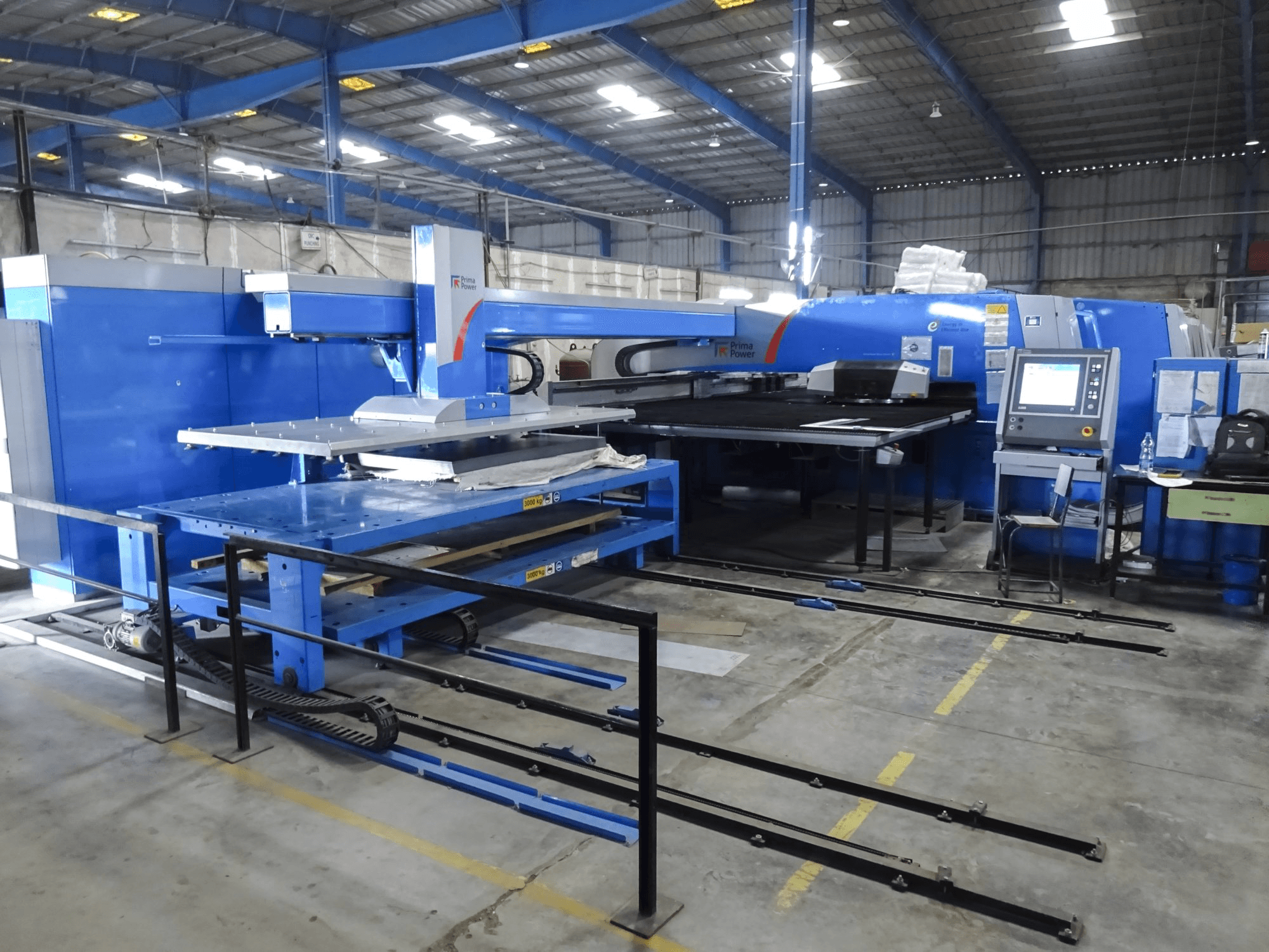 Masinavaade Prima Power Shear Genius e6 paremalt