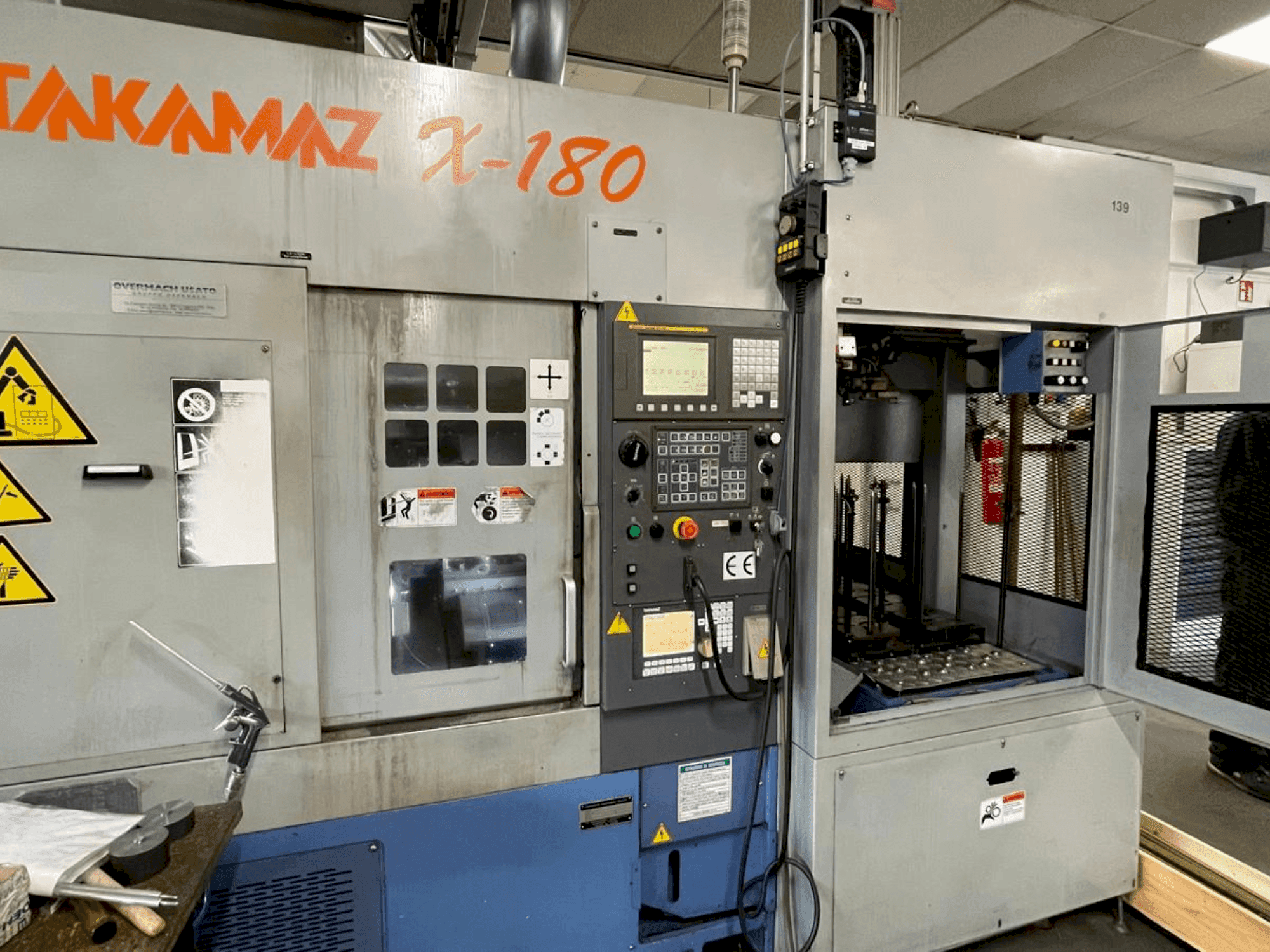 Masina Takamaz X-180 eestvaade