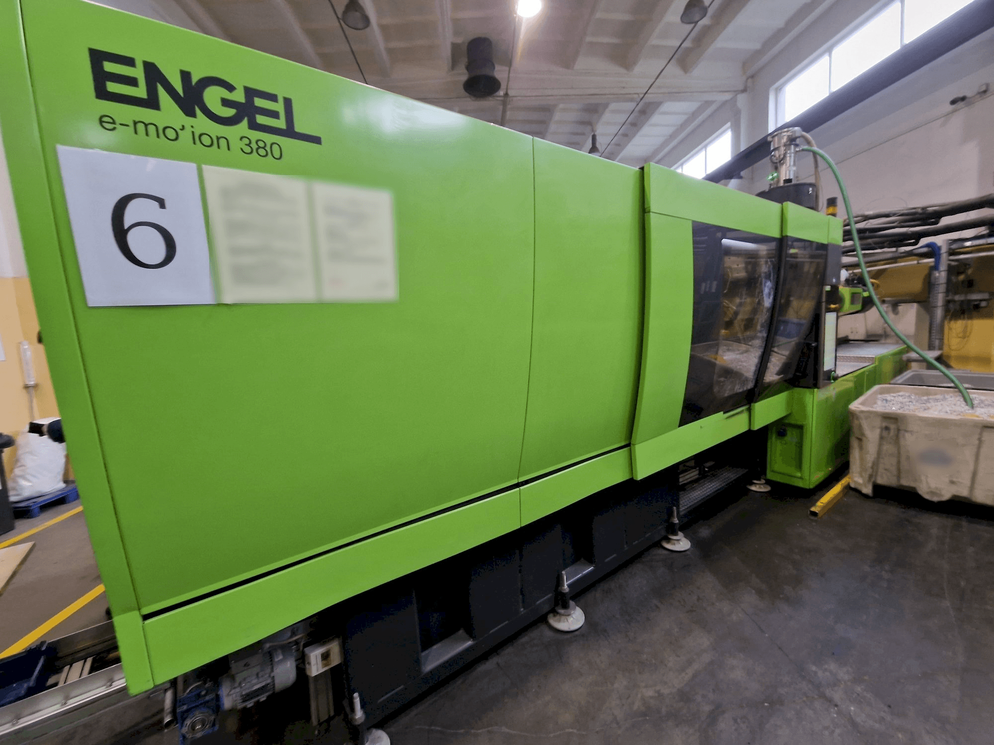 Masina Engel e-motion 2440/380 T eestvaade