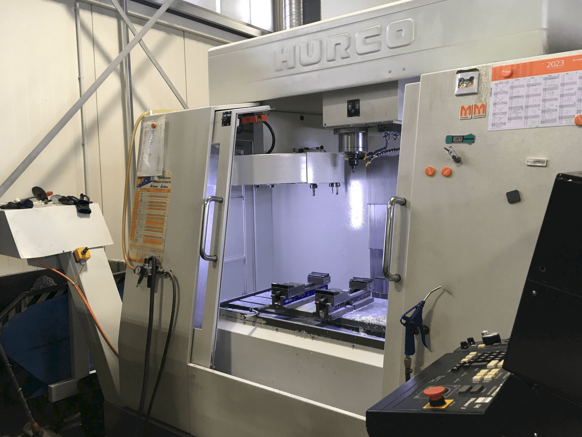 Masina Hurco BAC 30 HTM eestvaade