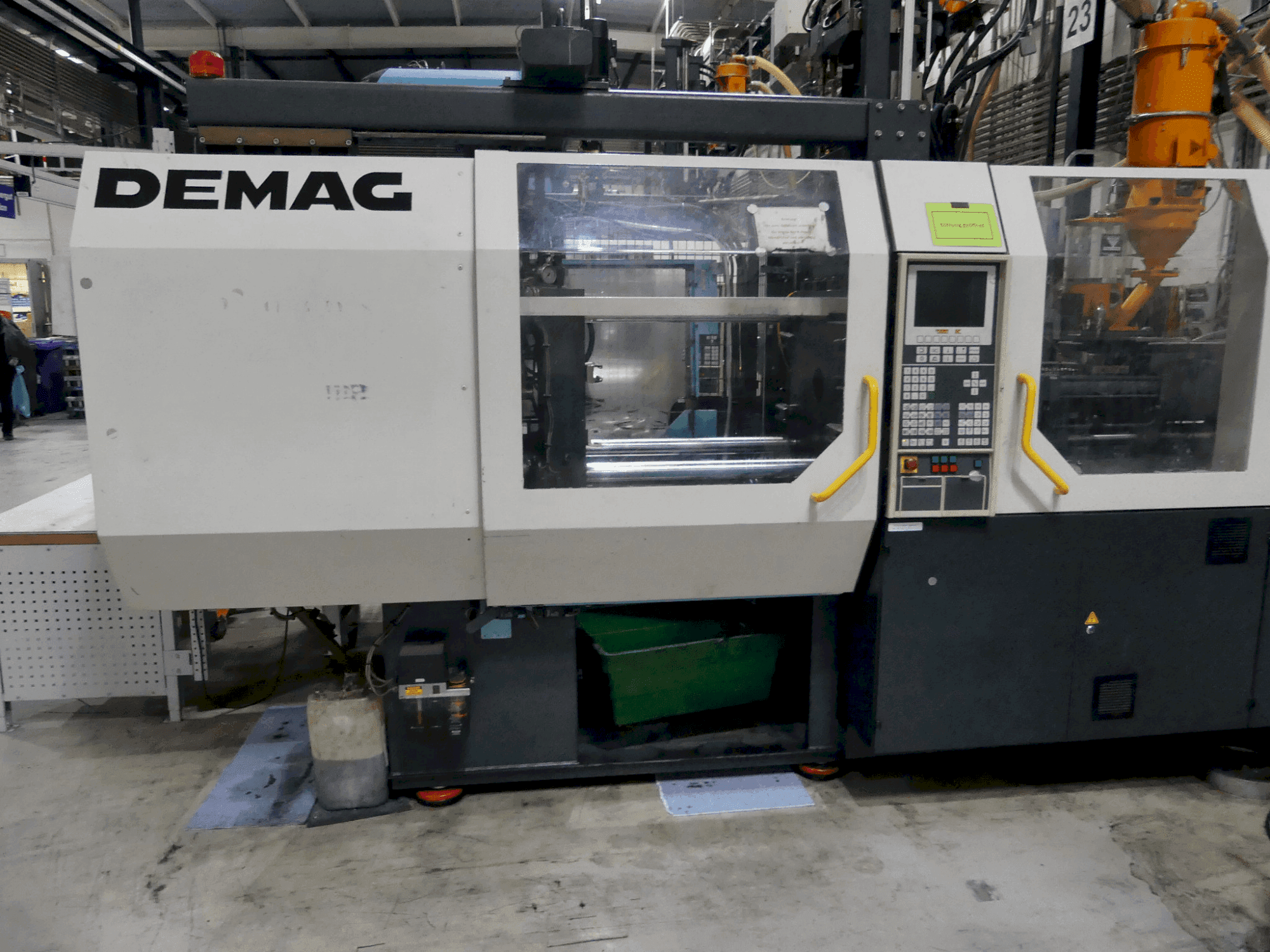 Masina DEMAG D125-320h/120v eestvaade