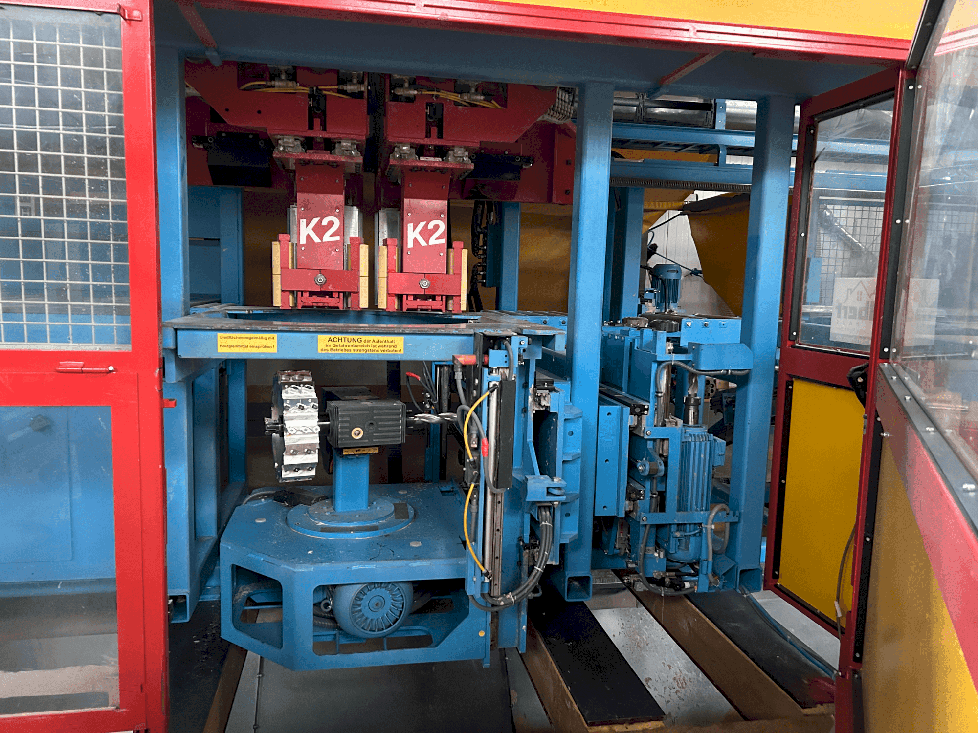 Masina HUNDEGGER K2-5-450 eestvaade