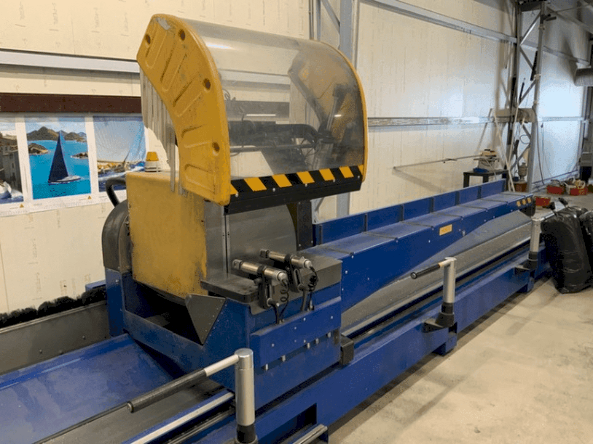 Masina SCHÜCO PDG e-Cut 600 eestvaade