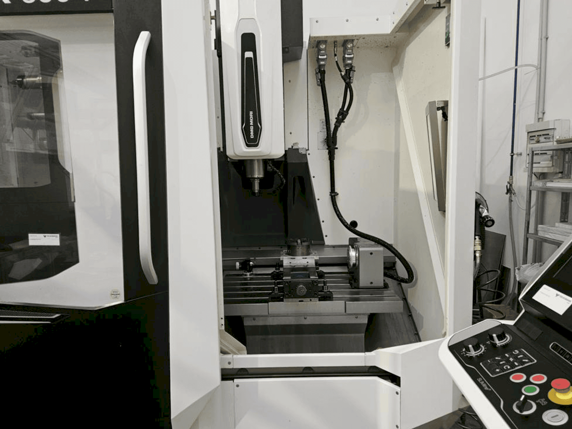 Masina DMG MORI CMX 600 V eestvaade