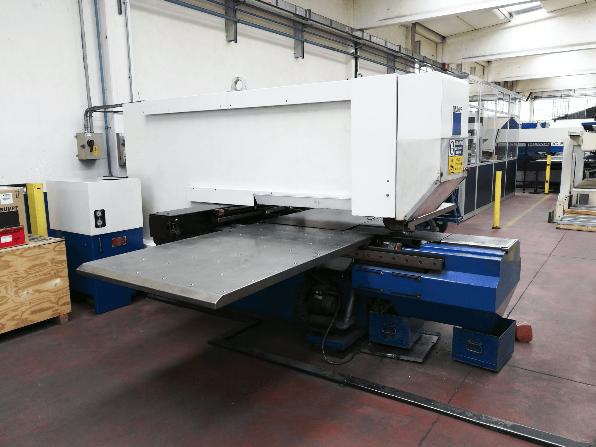 Masinavaade Trumpf Trumatic 240 vasakult