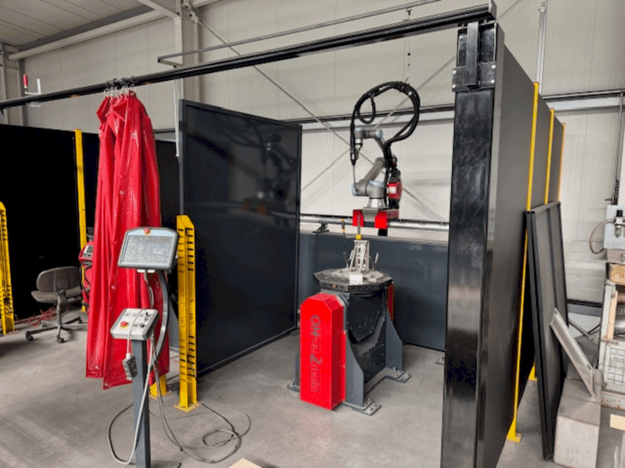 Masina FRONIUS UR10 Roboter e-Series eestvaade