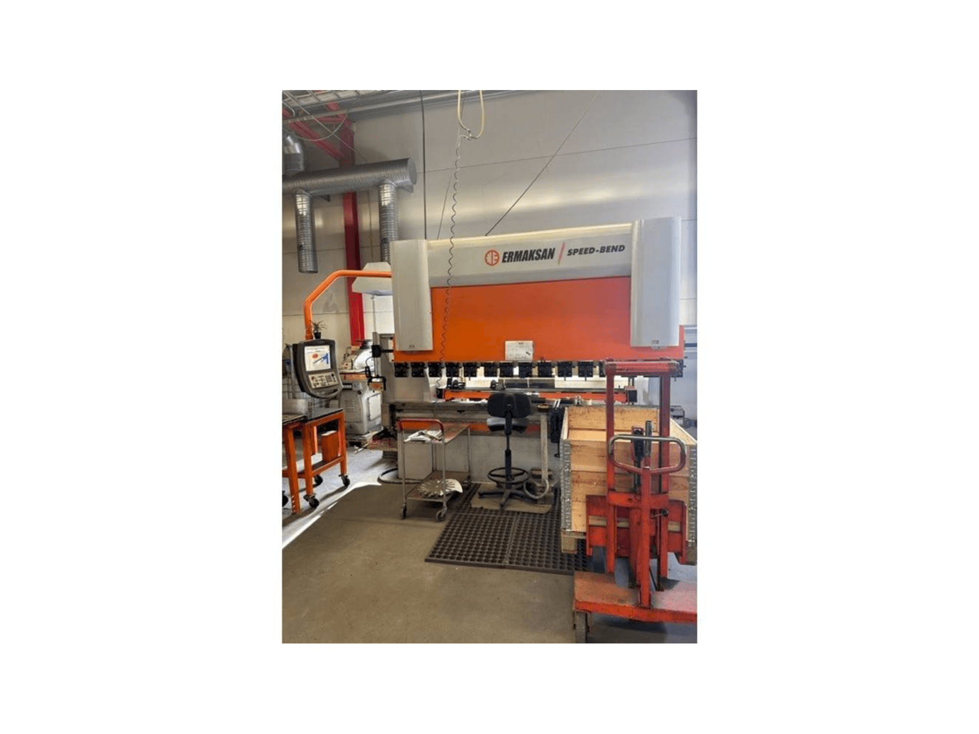 Masina ERMAKSAN Speedbend 3135 eestvaade