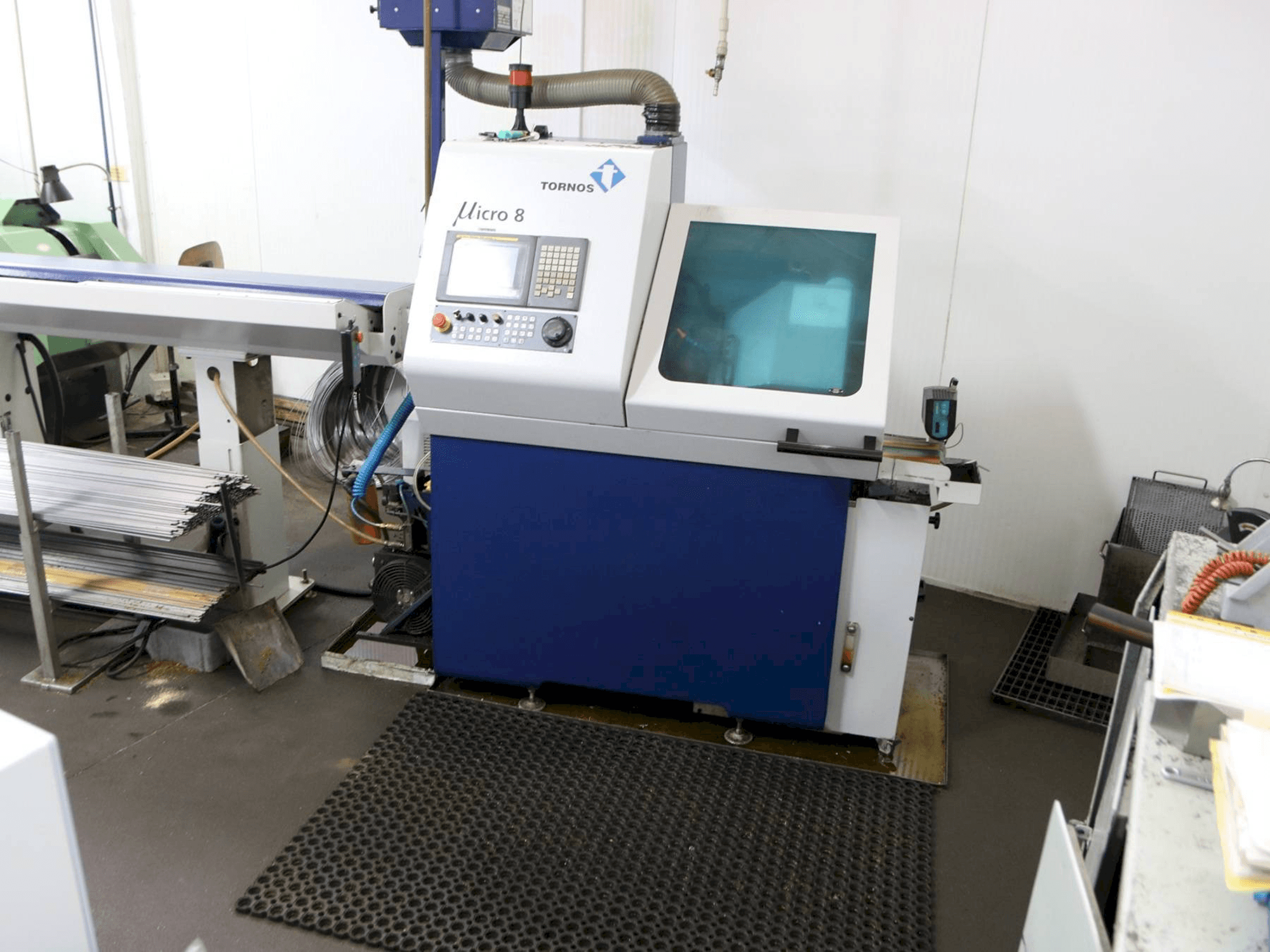 Masina Tornos Micro 8 eestvaade