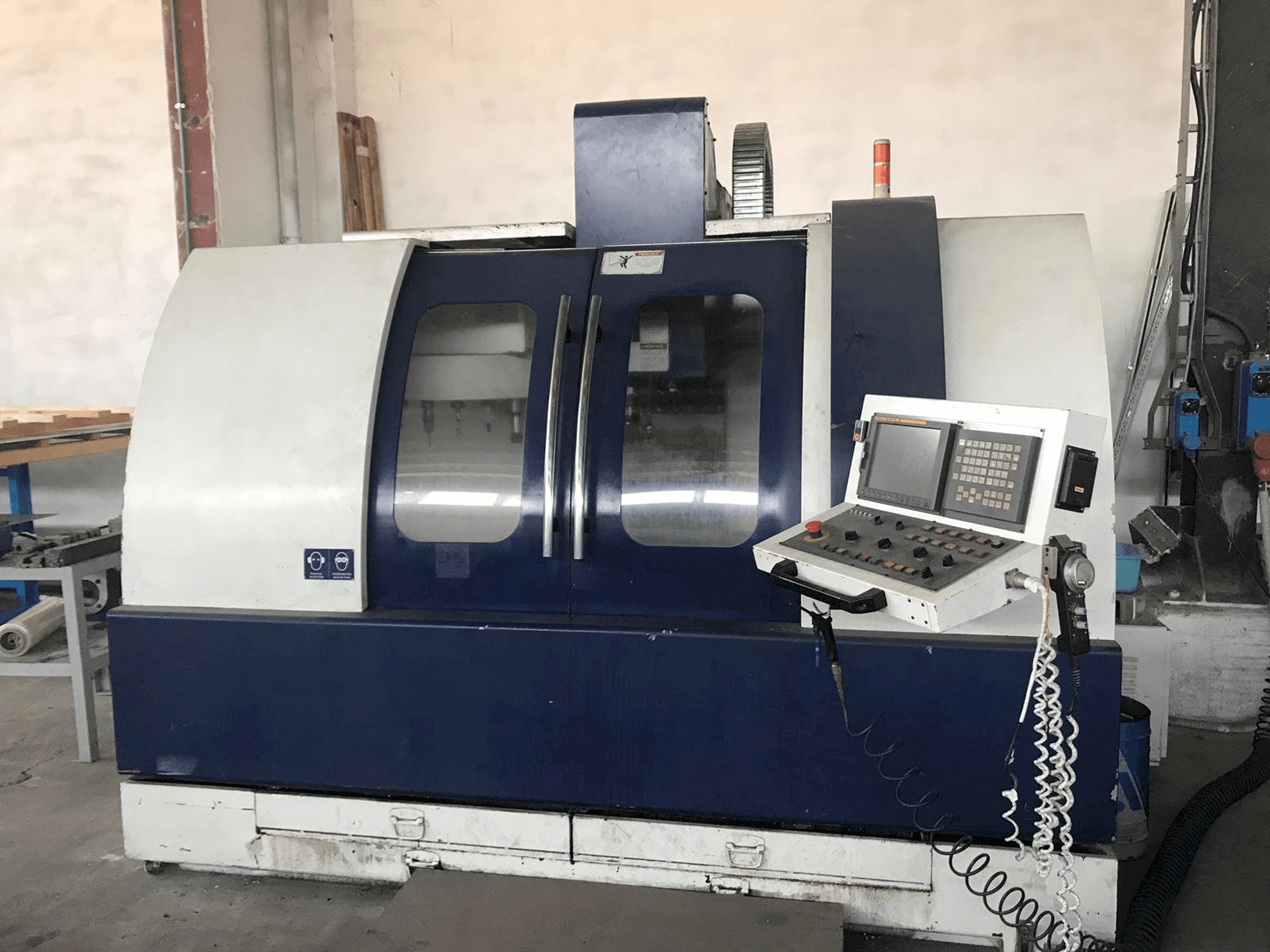 Masina Euma Spinner CAMS 200 eestvaade