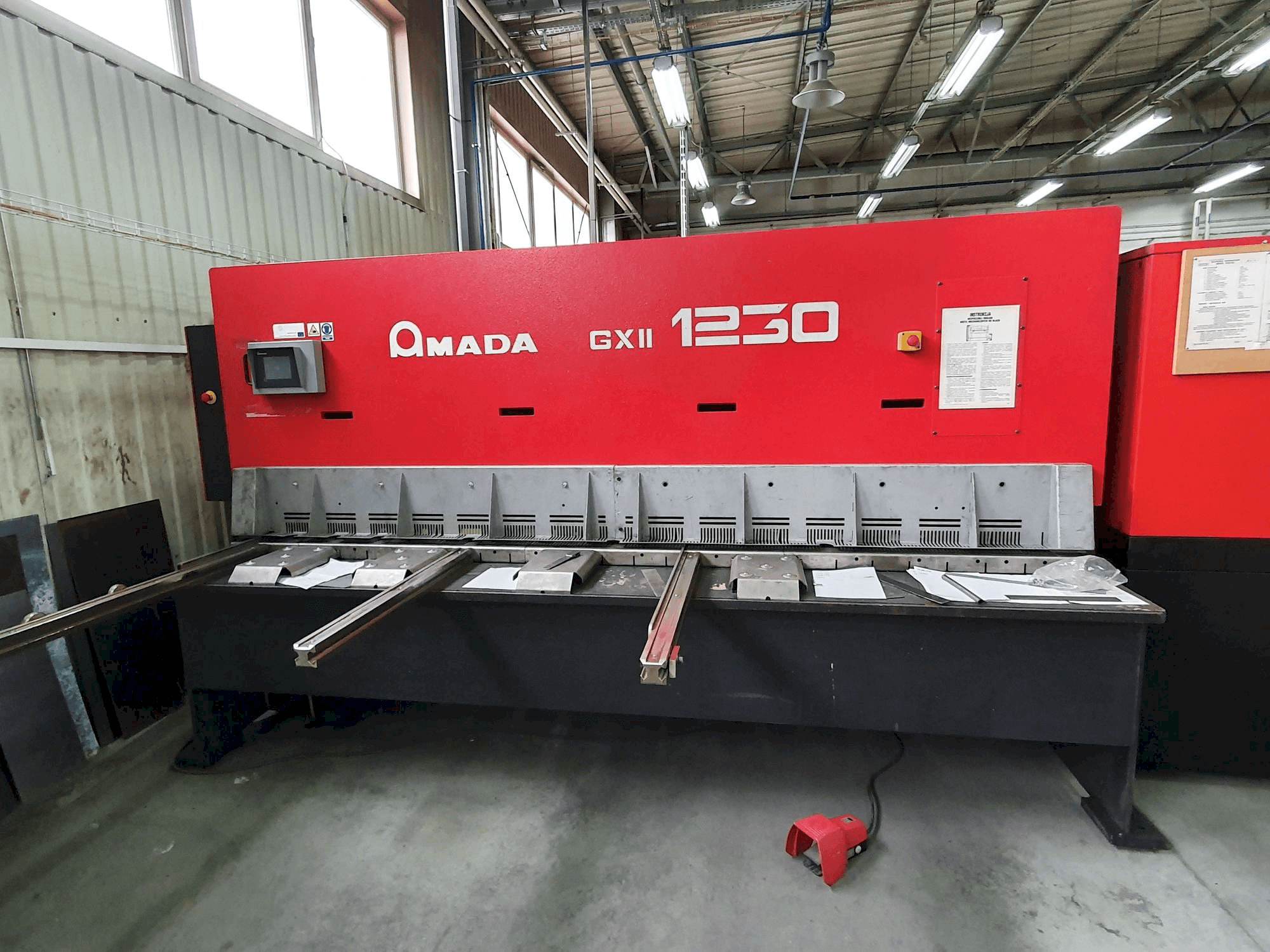 Masina AMADA GX II 1230 eestvaade