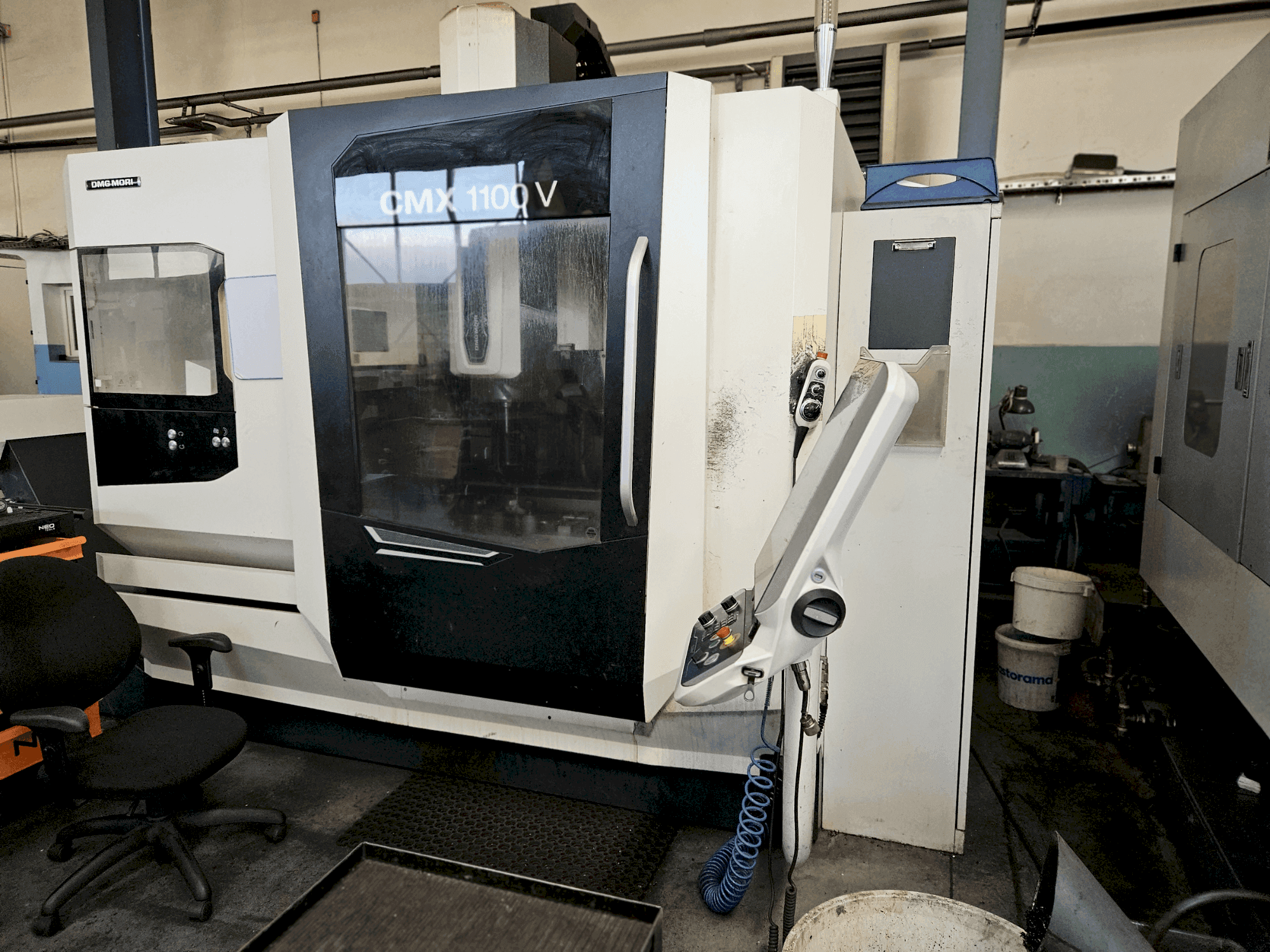 Masina DMG CMX 1100V eestvaade