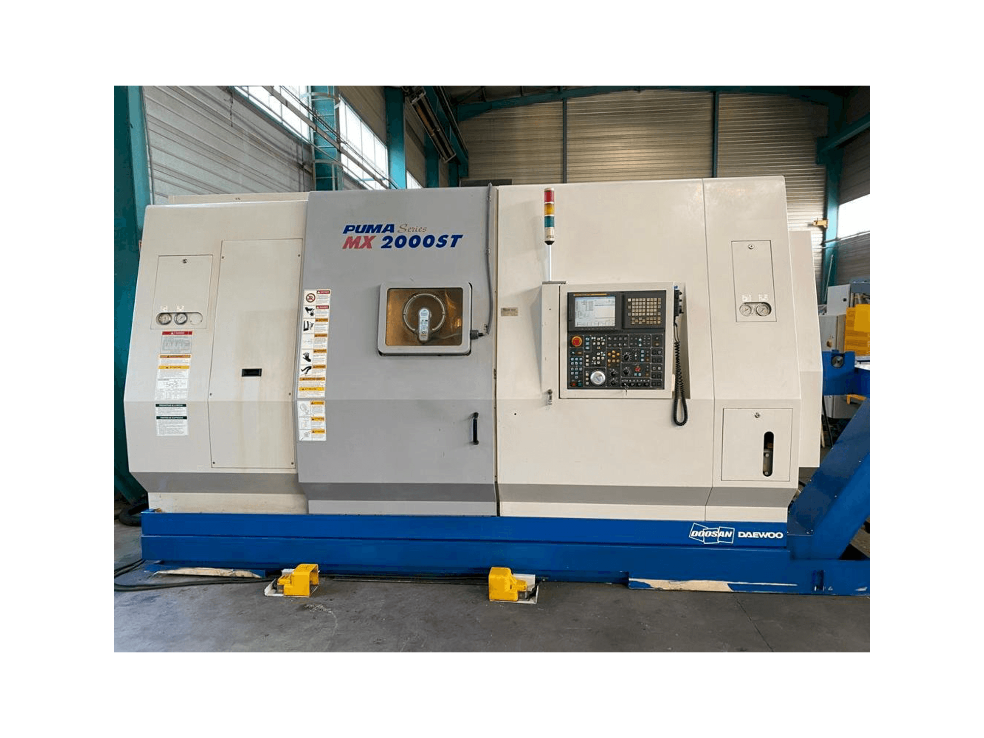 Masina Doosan PUMA MX 2000 ST eestvaade