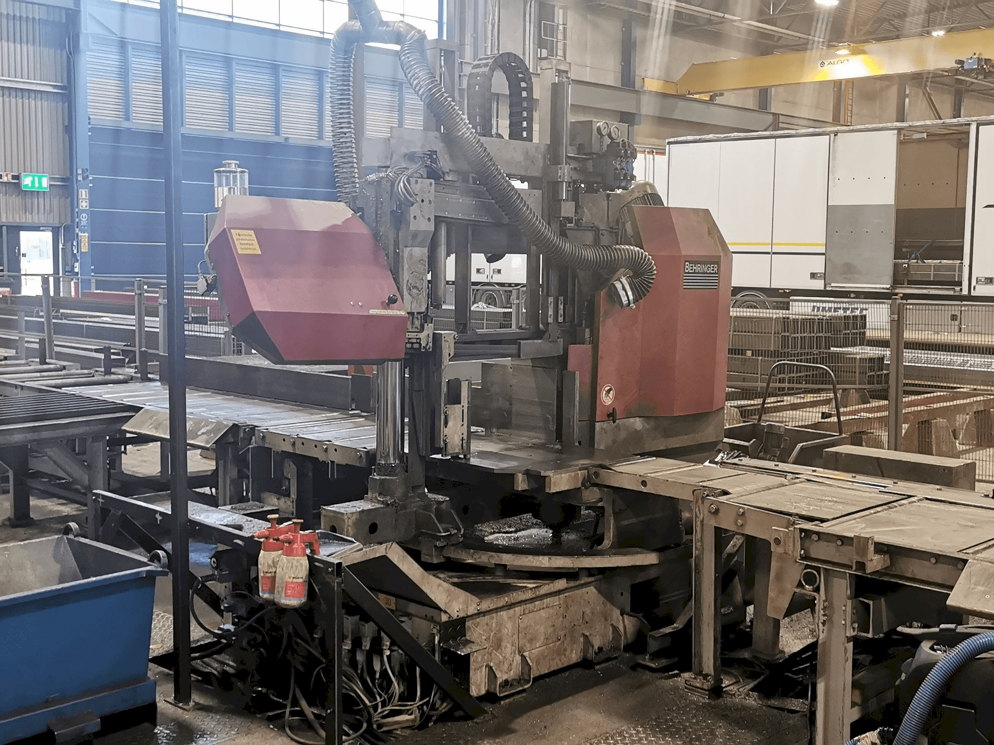 Masina Behringer HBP 410/723GA eestvaade