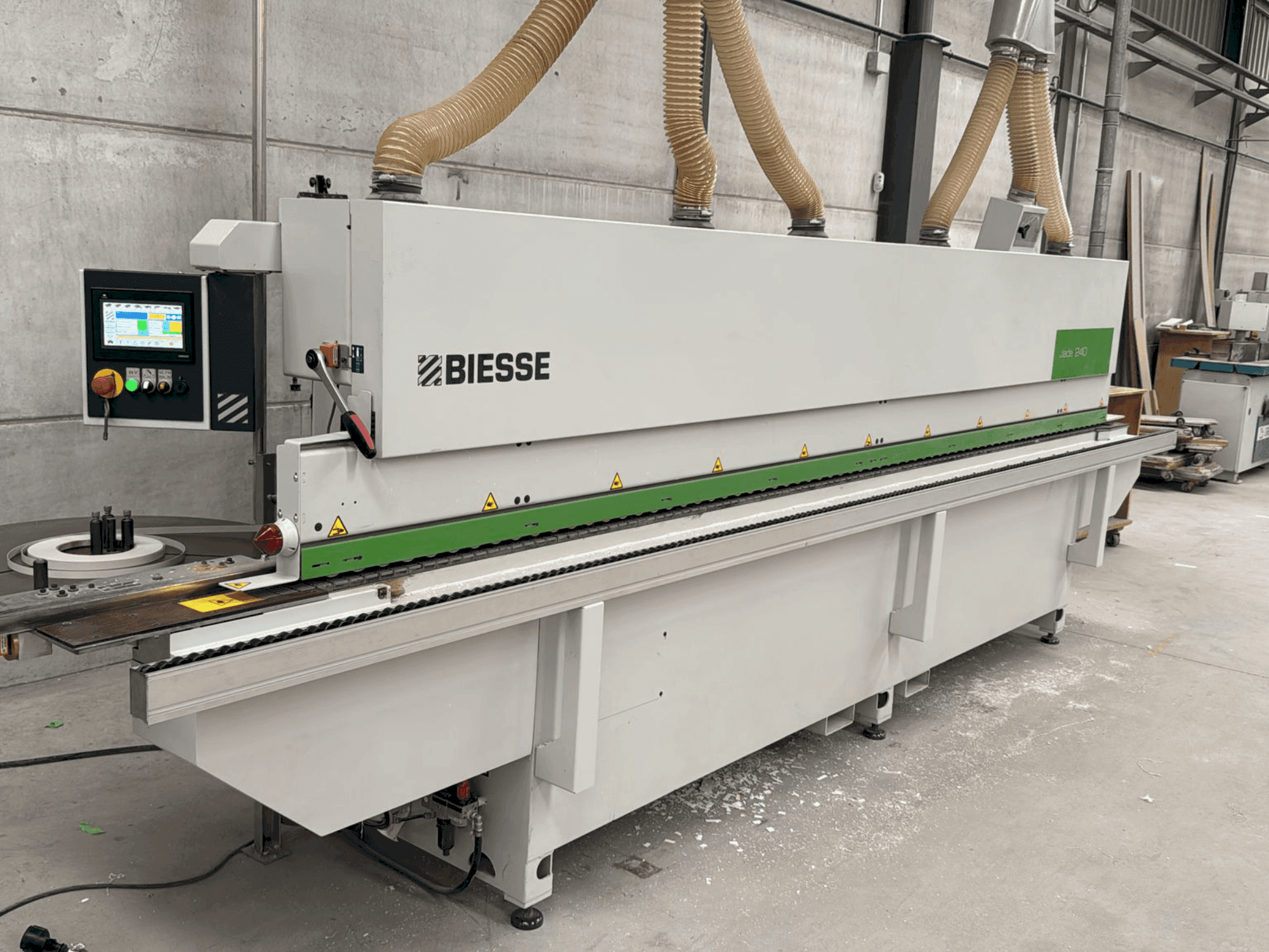 Masina BIESSE Jade 240 eestvaade