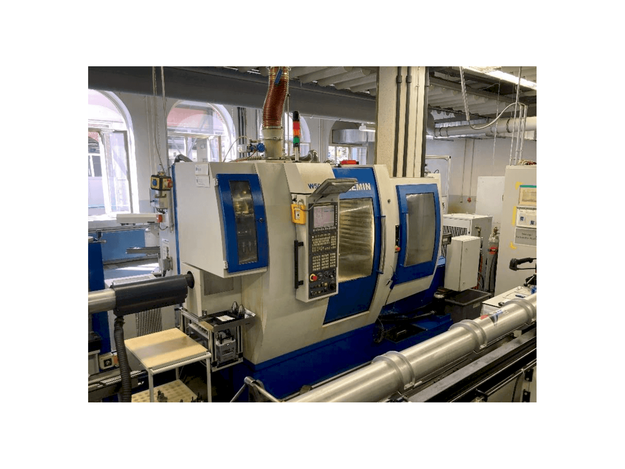 Masina Willemin-Macodel W508MT eestvaade