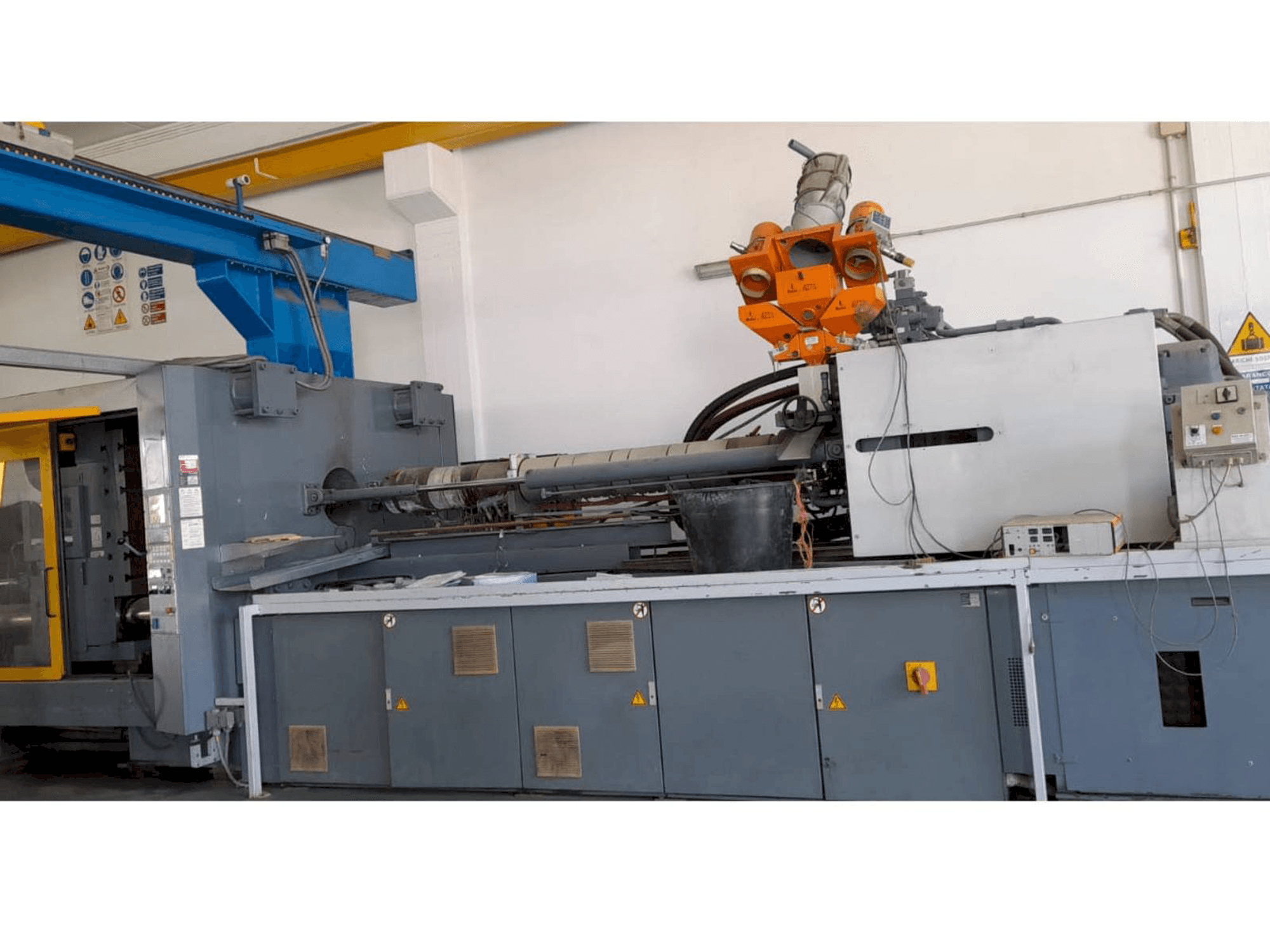Masina Battenfeld BA 1000/12000 HM eestvaade
