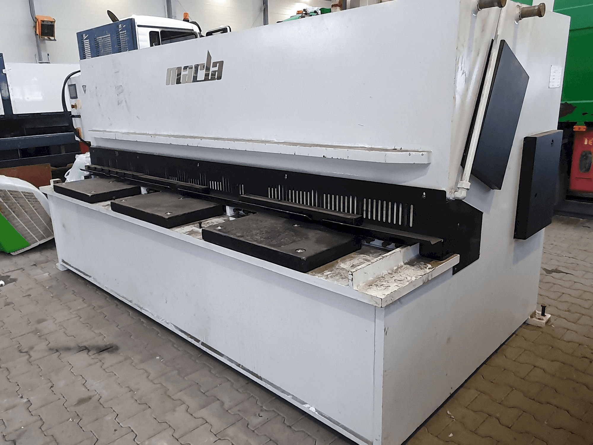 Masina MARLA S-CUT 3010 eestvaade