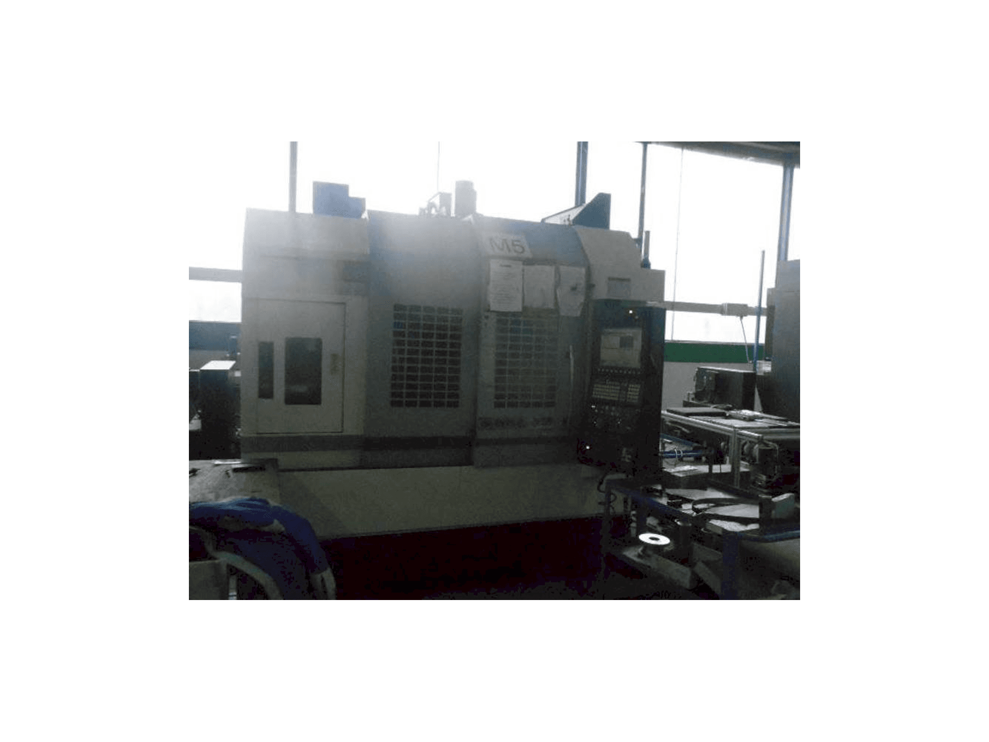 Masina Okuma GENOS M560R-V eestvaade