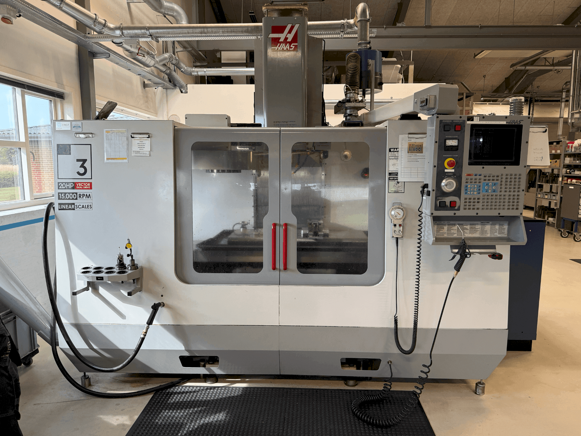 Masina HAAS VF-3DHE eestvaade