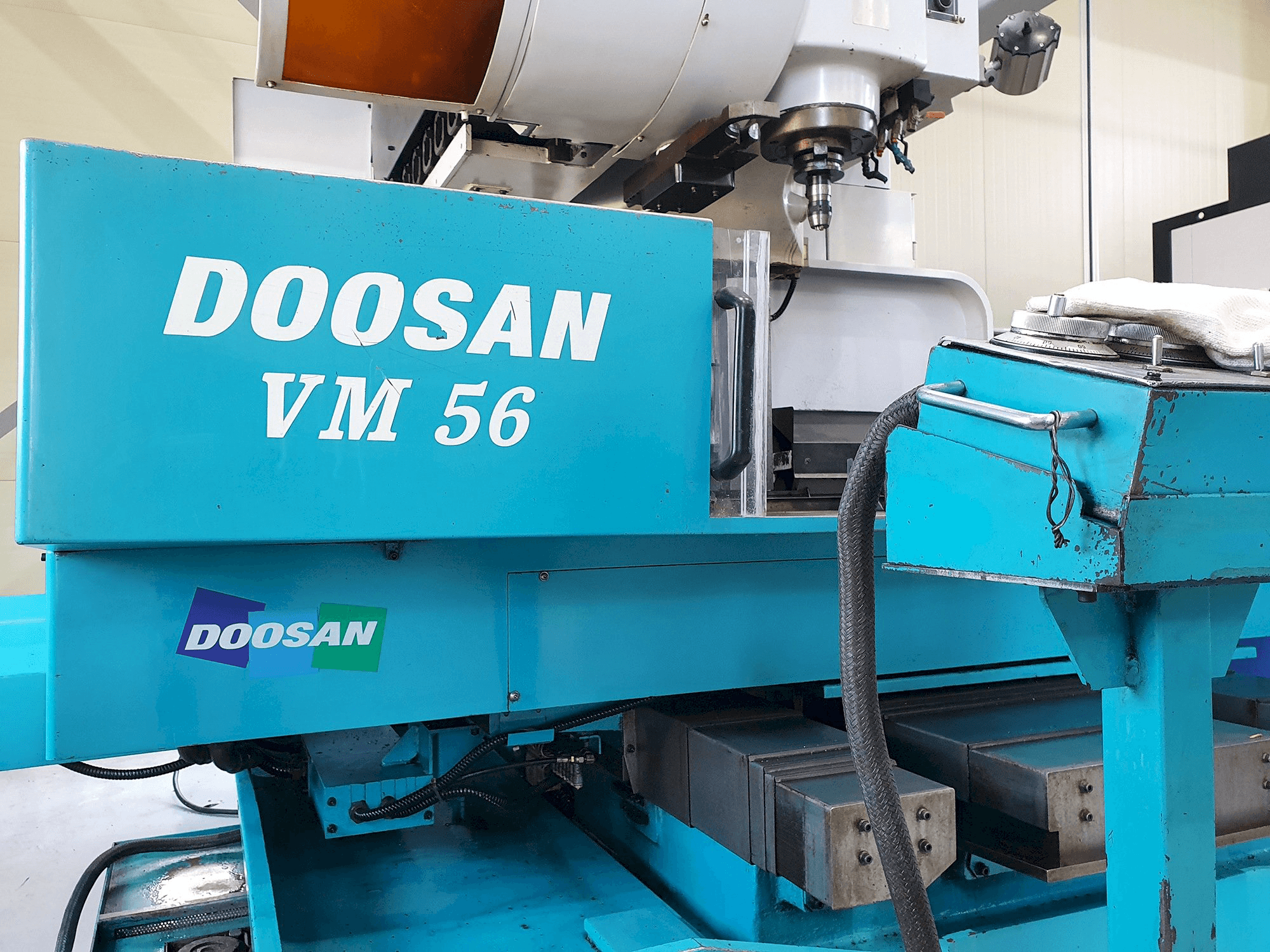 Masina Doosan VM56 eestvaade