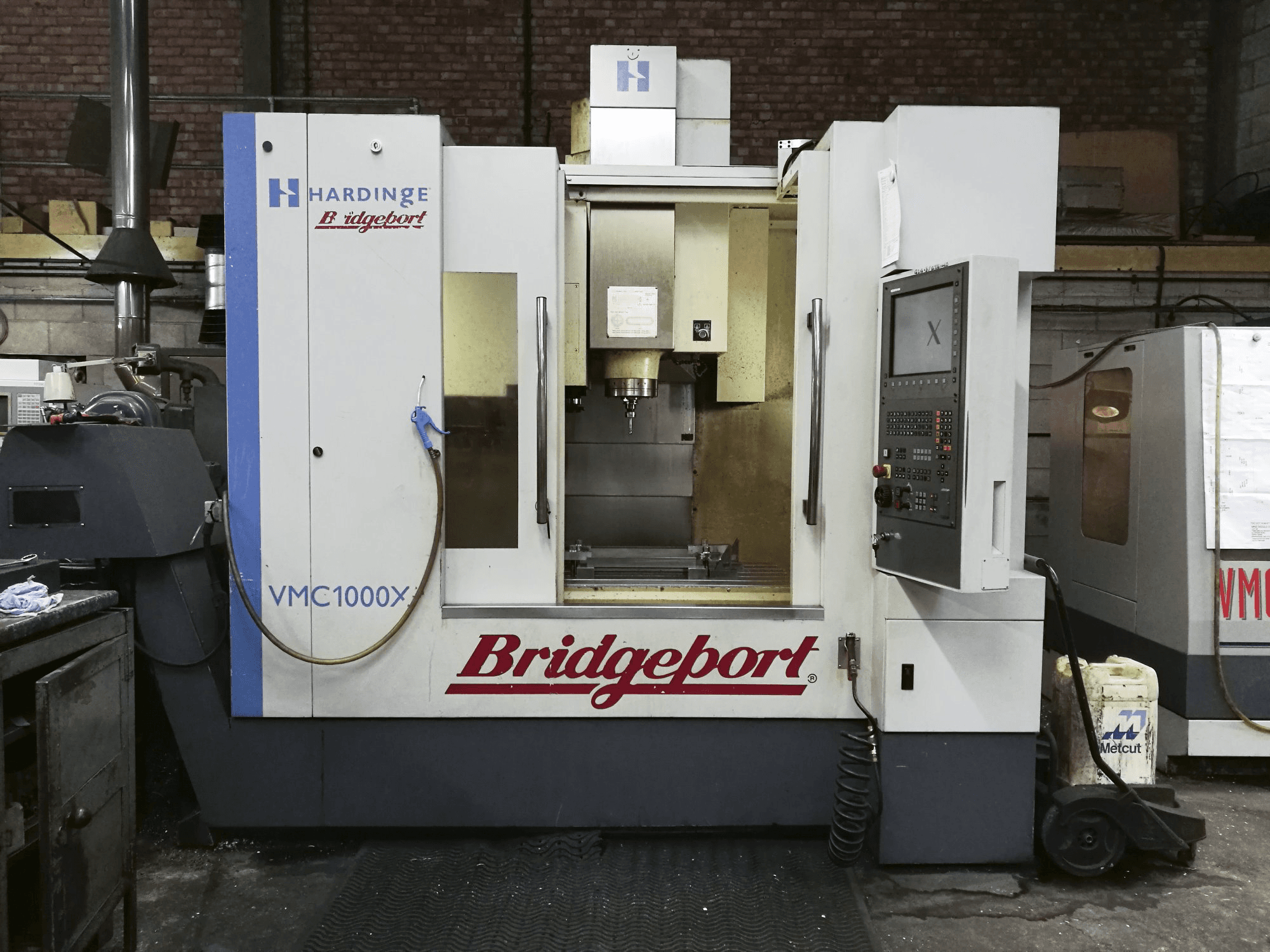 Masina Bridgeport VMC XP3-1000 eestvaade