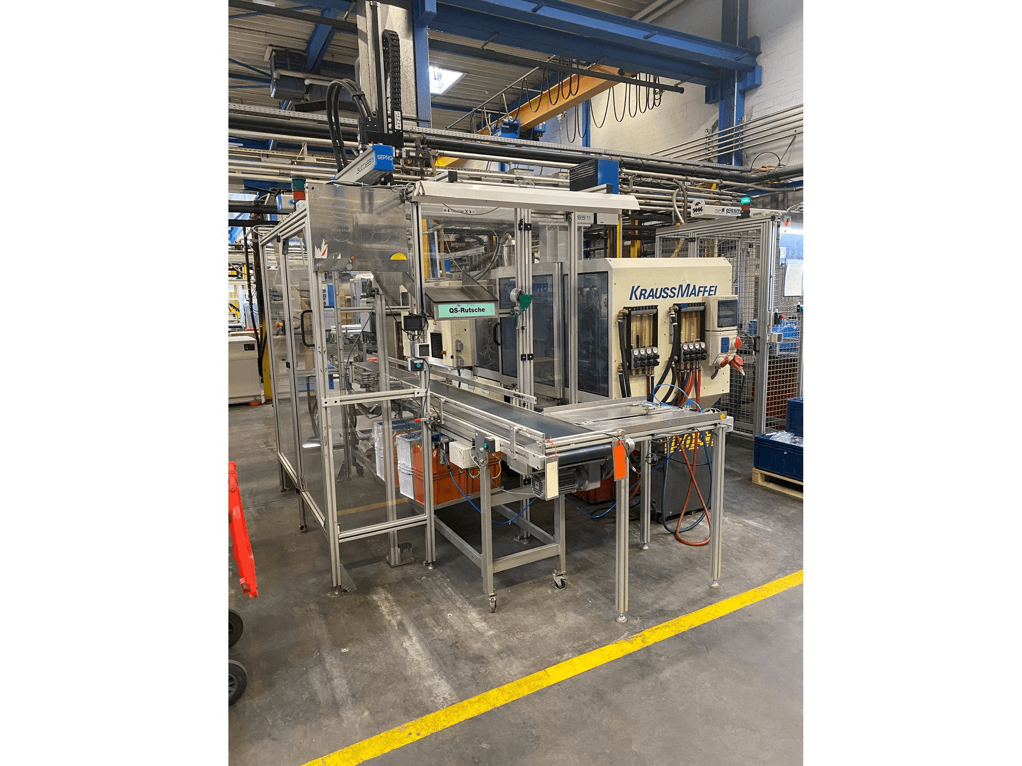 Masina Krauss Maffei 80-390 C2 eestvaade