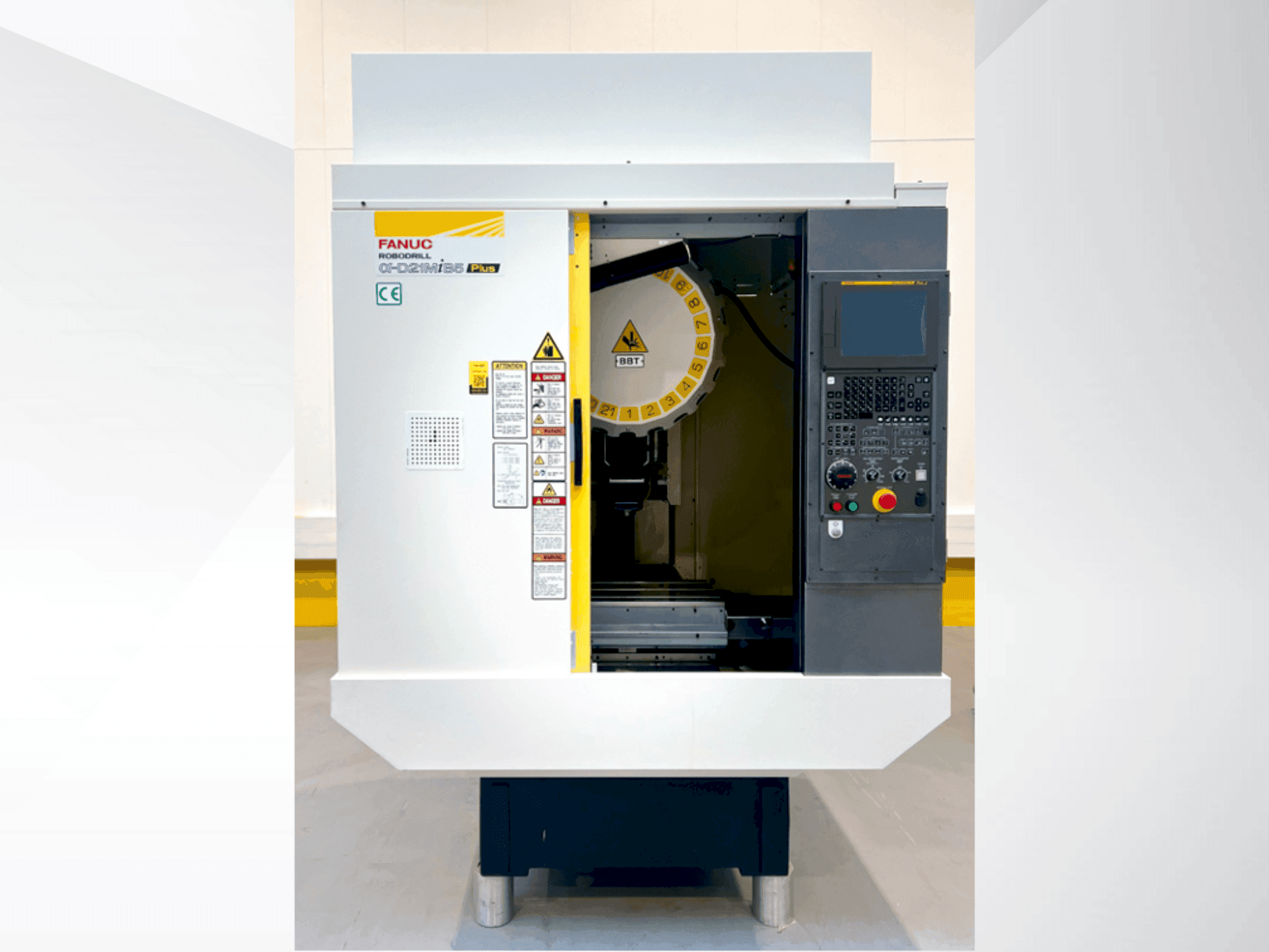 Masina FANUC ROBODRILL α-D21MiB5 Plus eestvaade